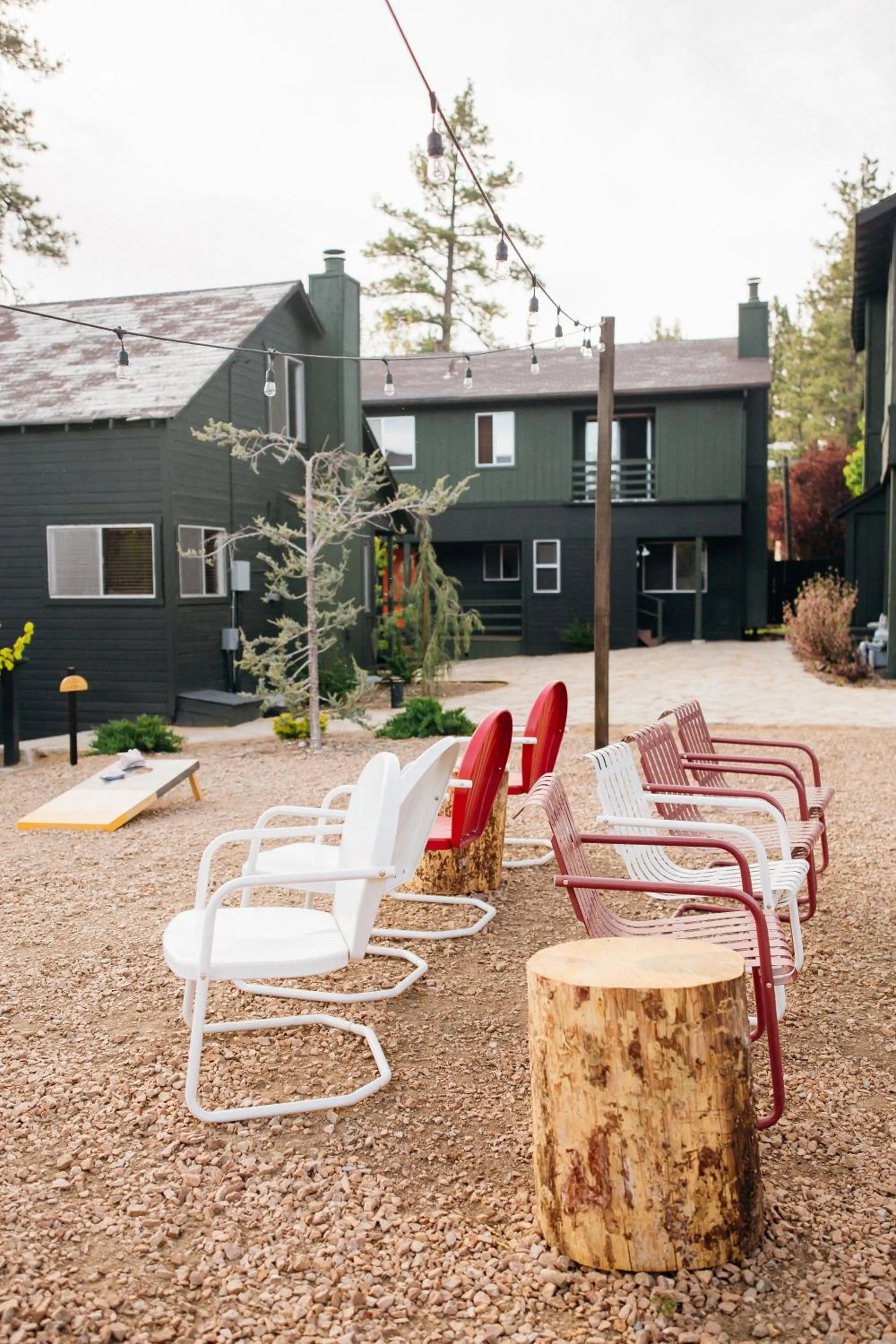 Area and facilities in Noon Lodge