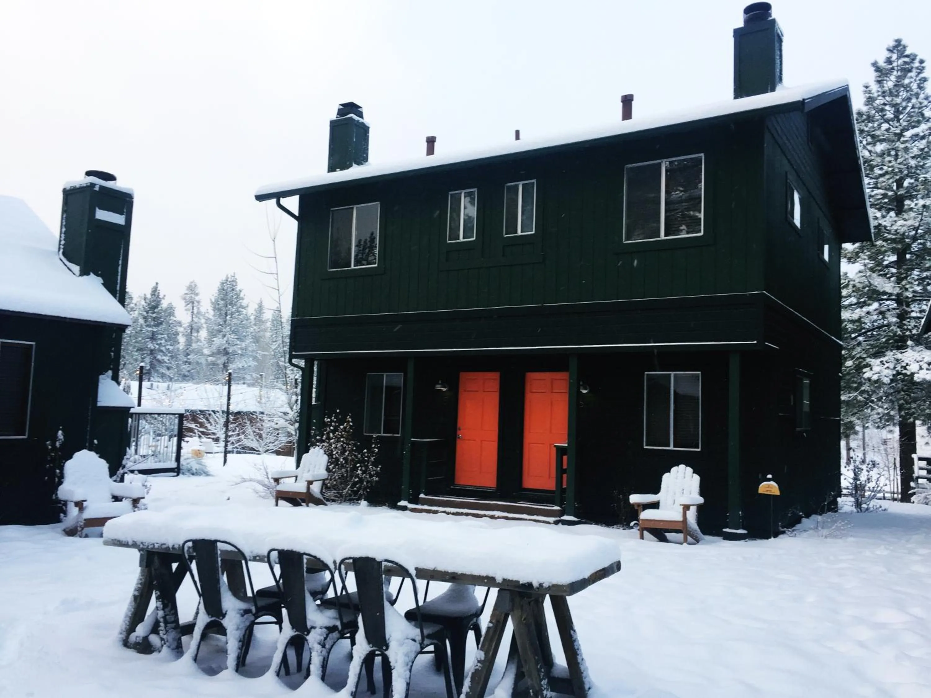 Property building in Noon Lodge