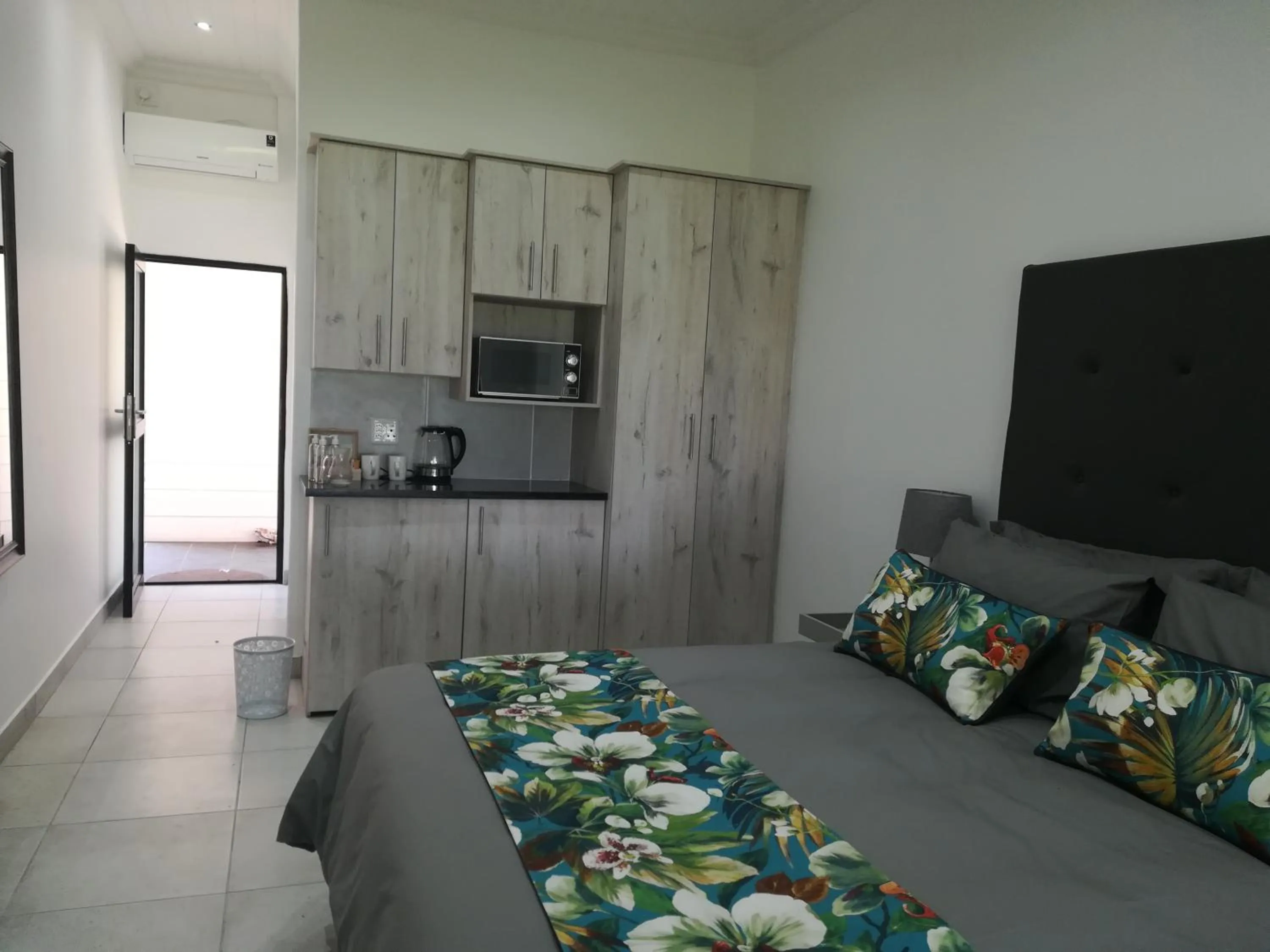 Photo of the whole room in The Gamtoos Ferry Hotel