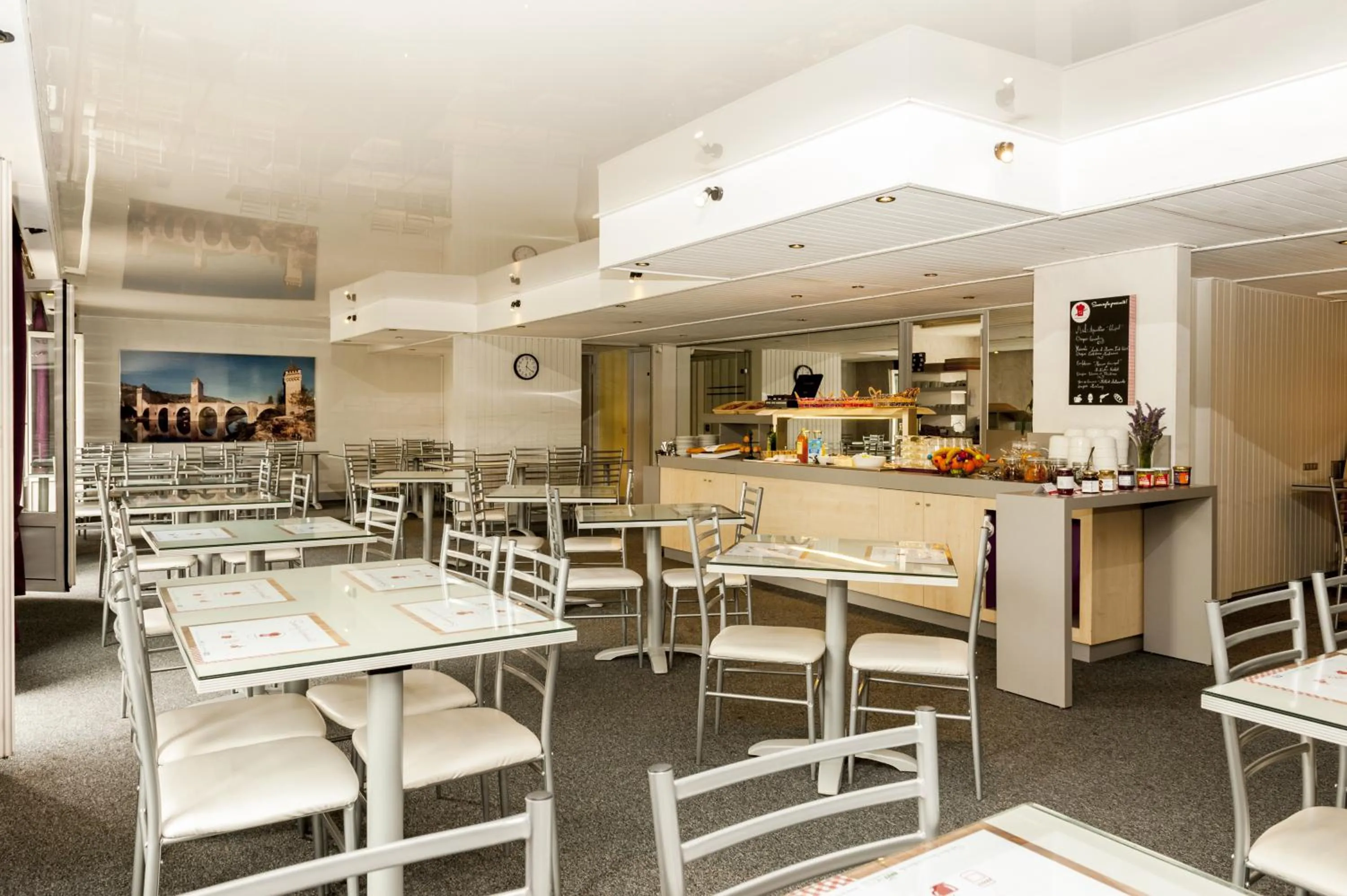 Restaurant/places to eat in Brit Hotel Cahors - Le France