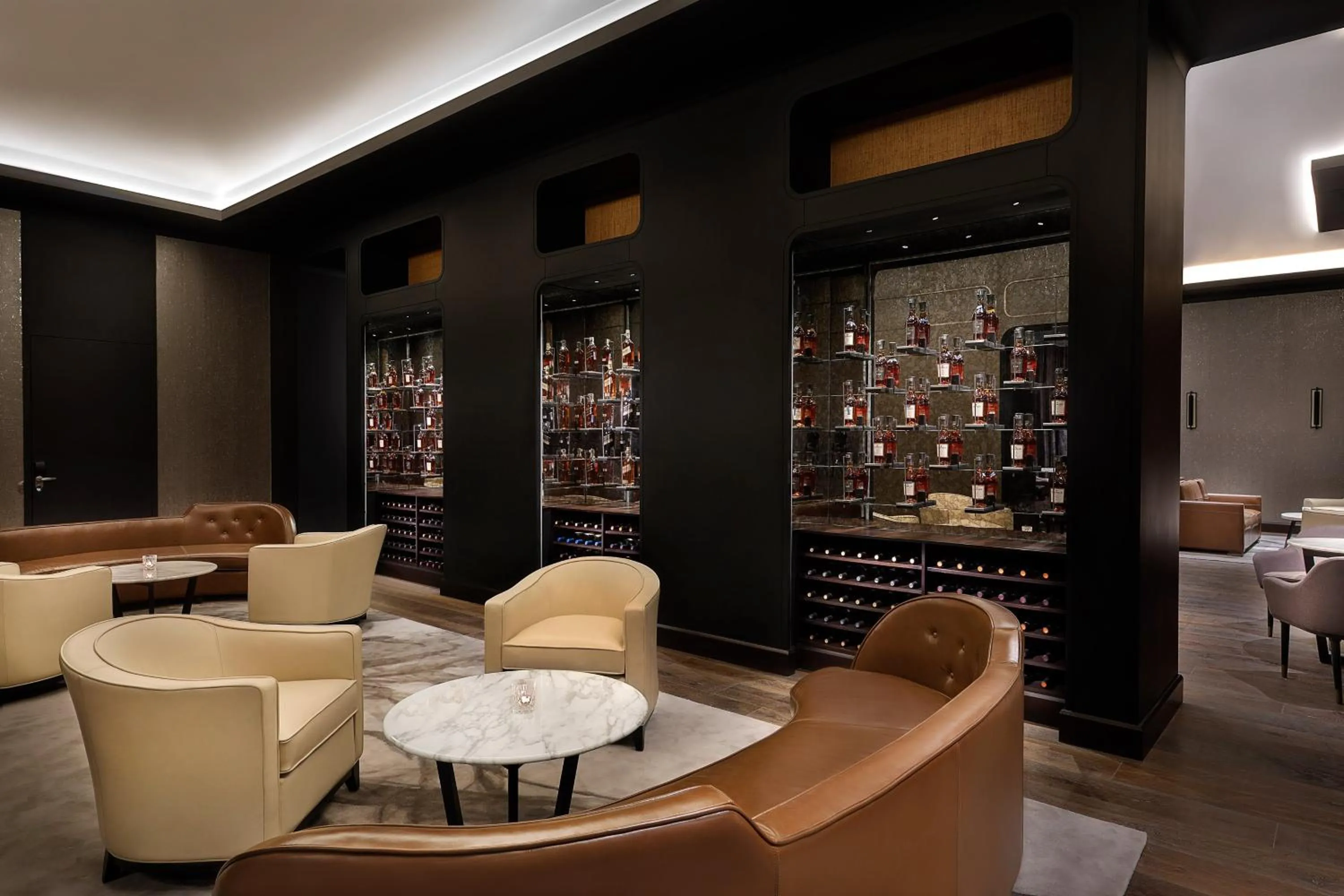 Lounge or bar in The St. Regis Amman