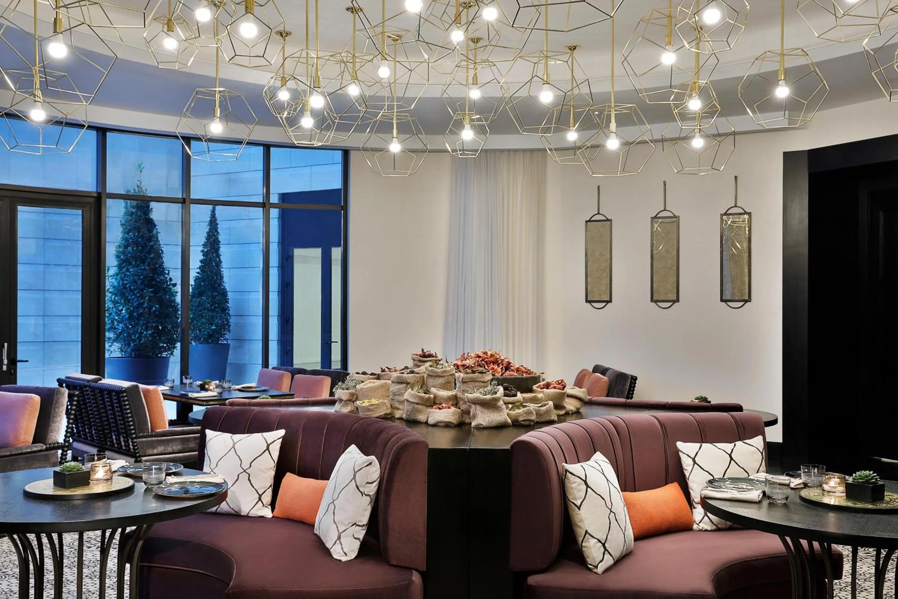 Restaurant/places to eat in The St. Regis Amman