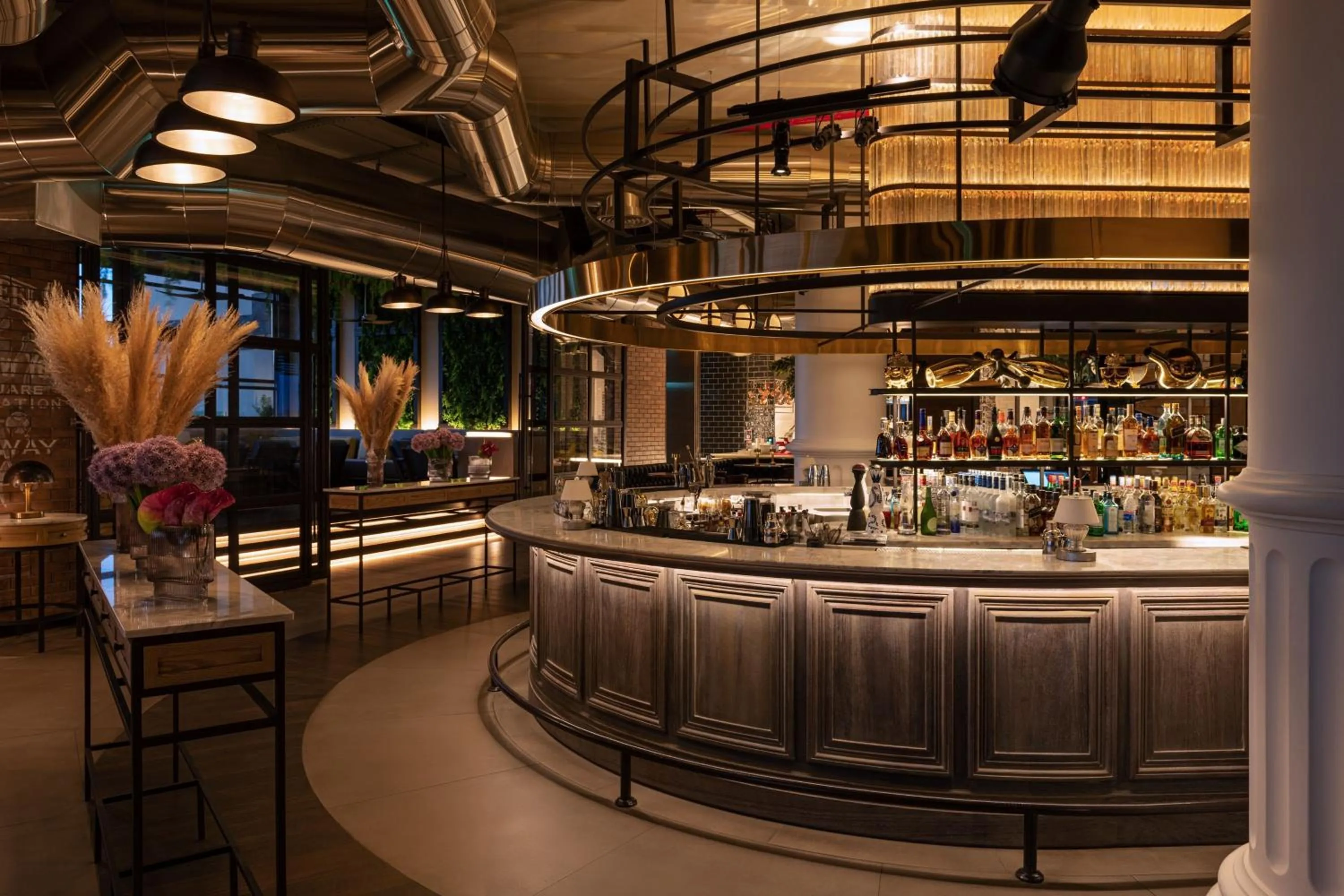 Lounge or bar in The St. Regis Amman