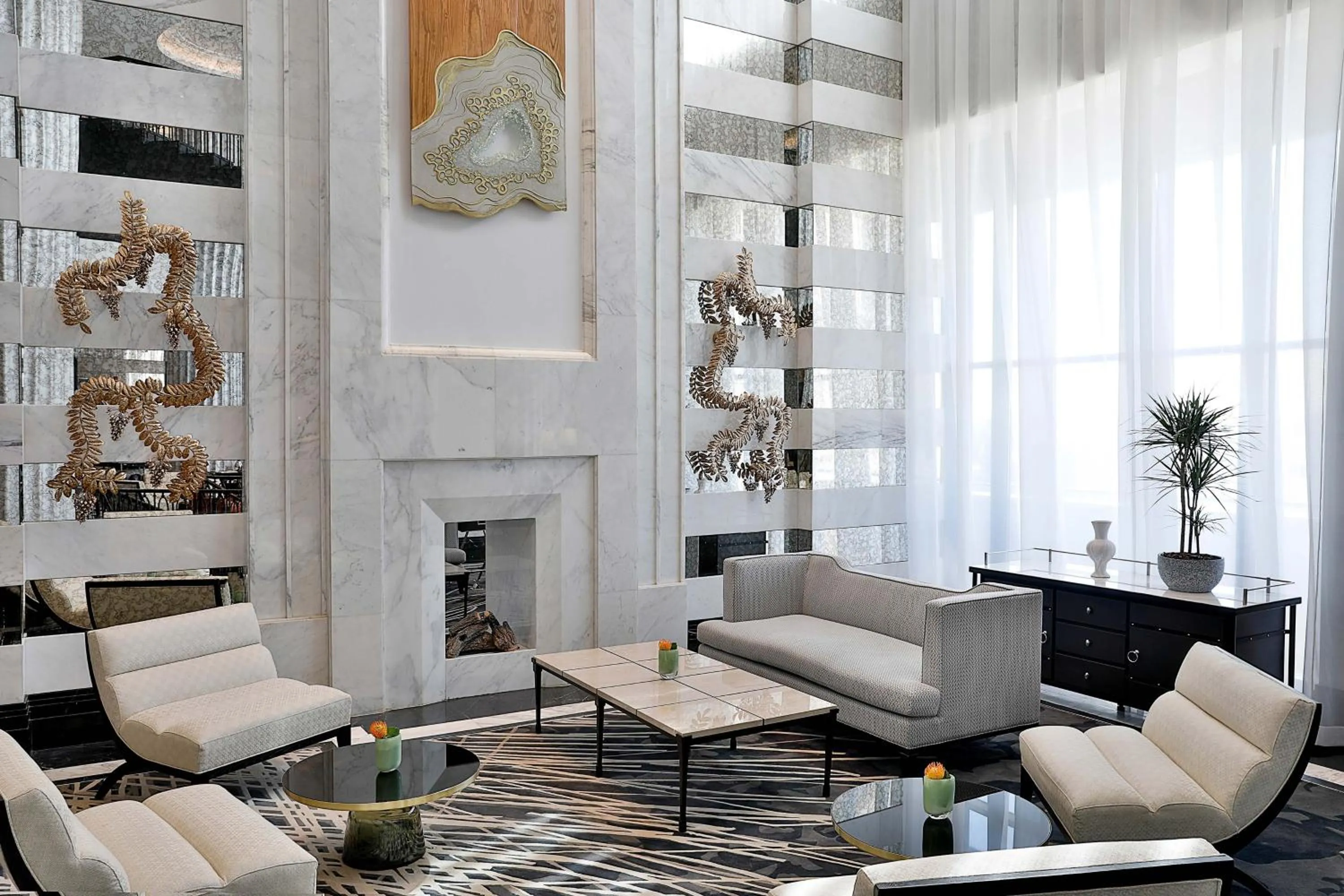 Lounge or bar in The St. Regis Amman