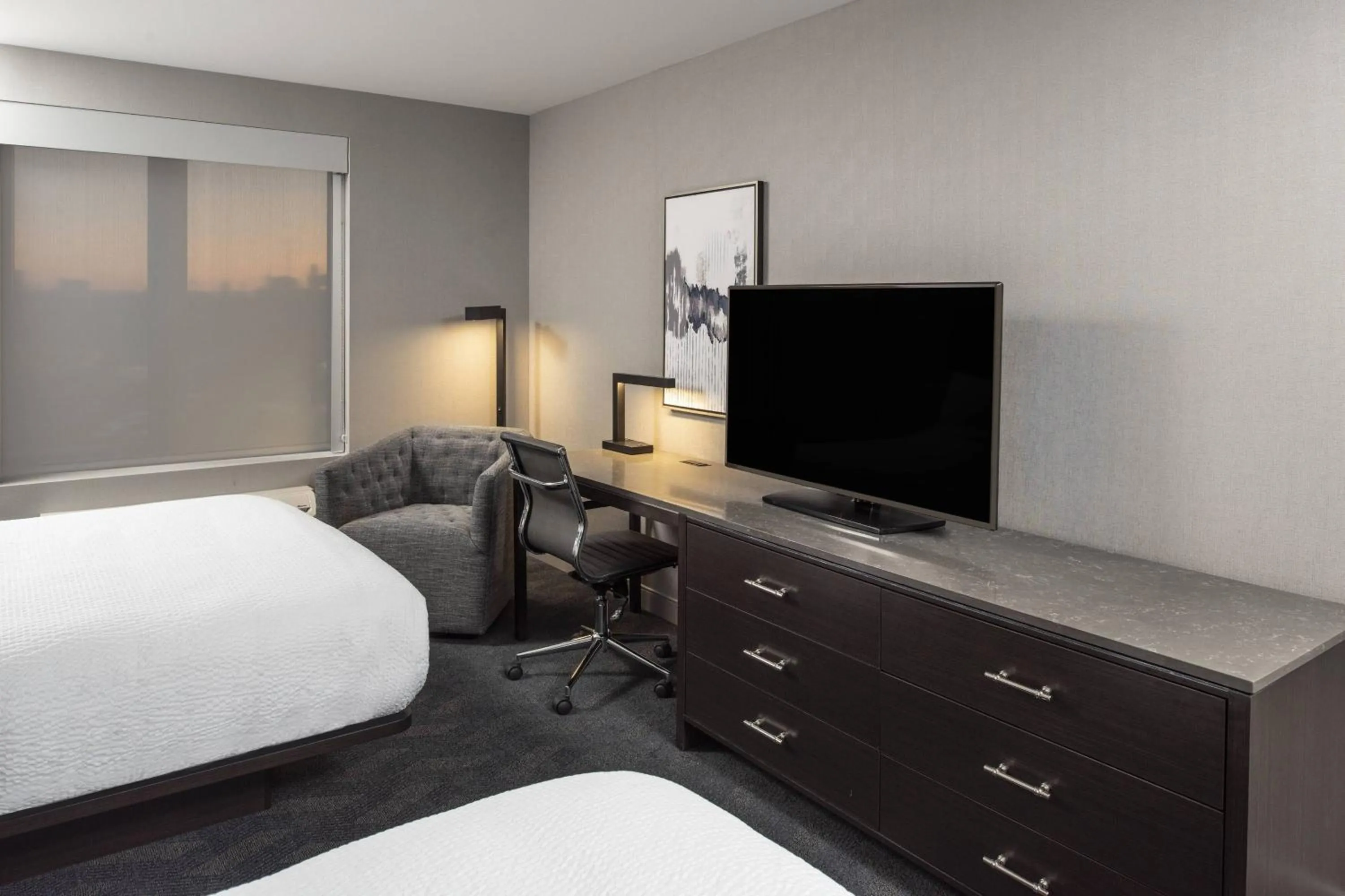 Photo of the whole room, Bed in Fairfield Inn & Suites by Marriott Boston Logan Airport/Chelsea
