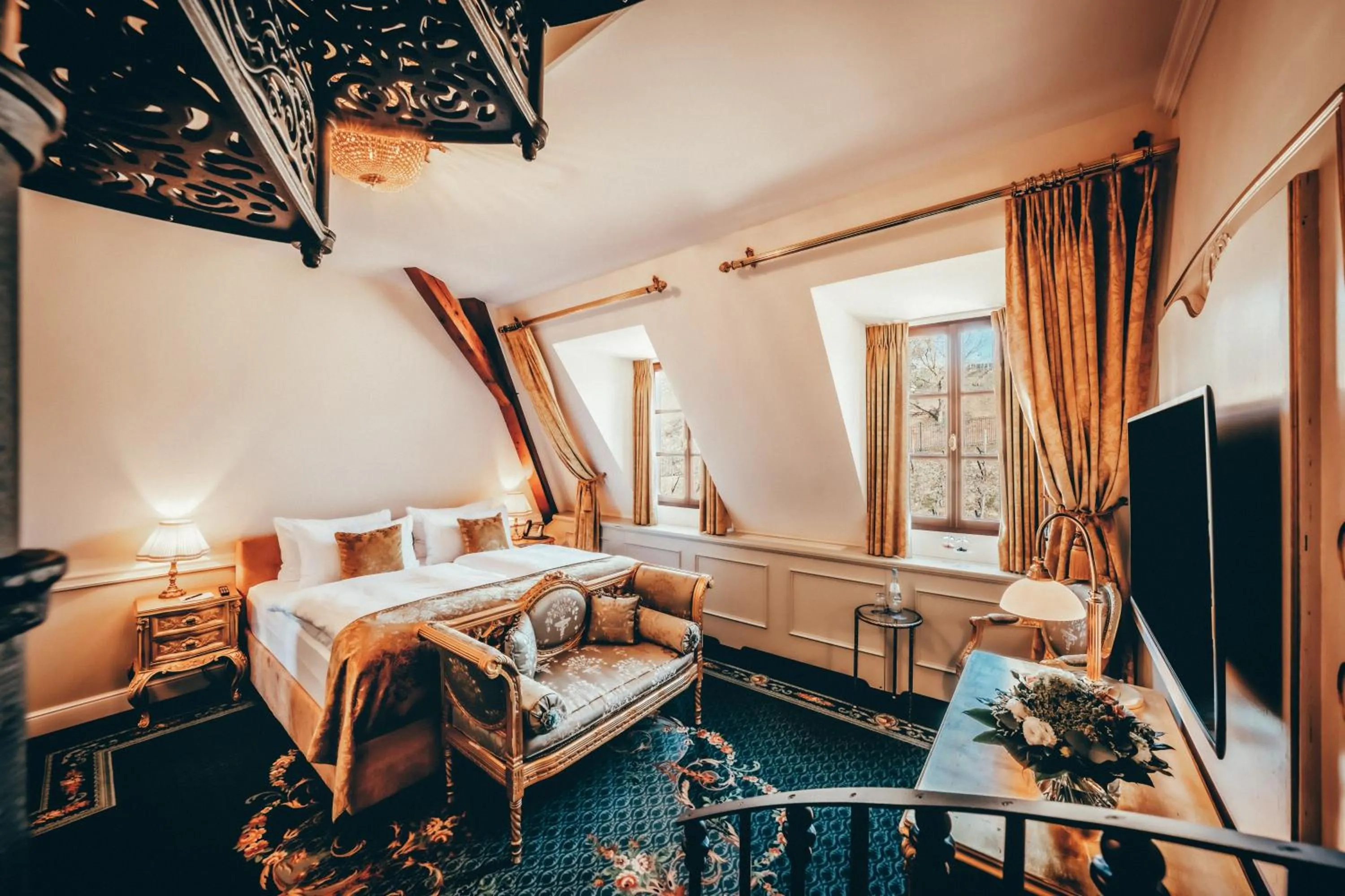 Bed in Schloss Lieser, Autograph Collection