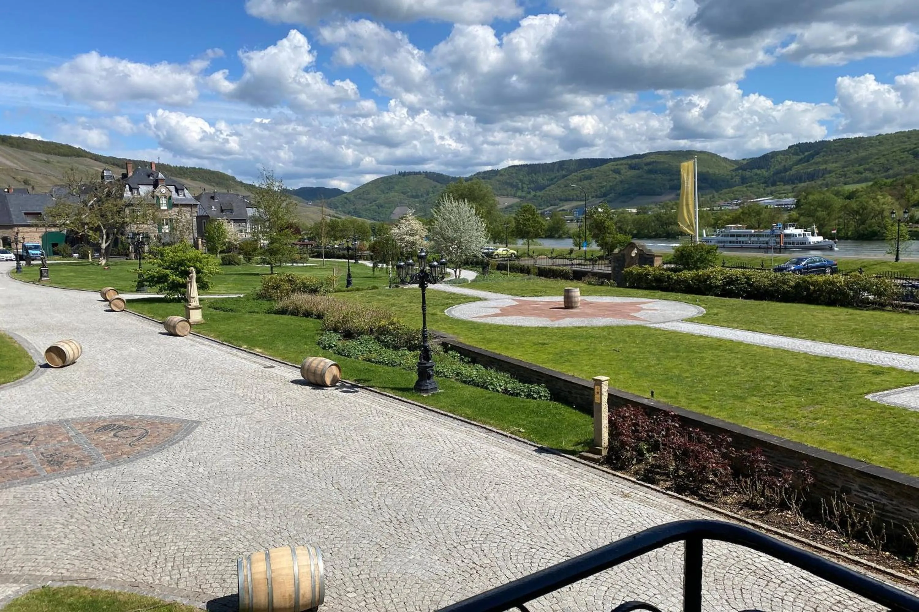 Photo of the whole room in Schloss Lieser, Autograph Collection