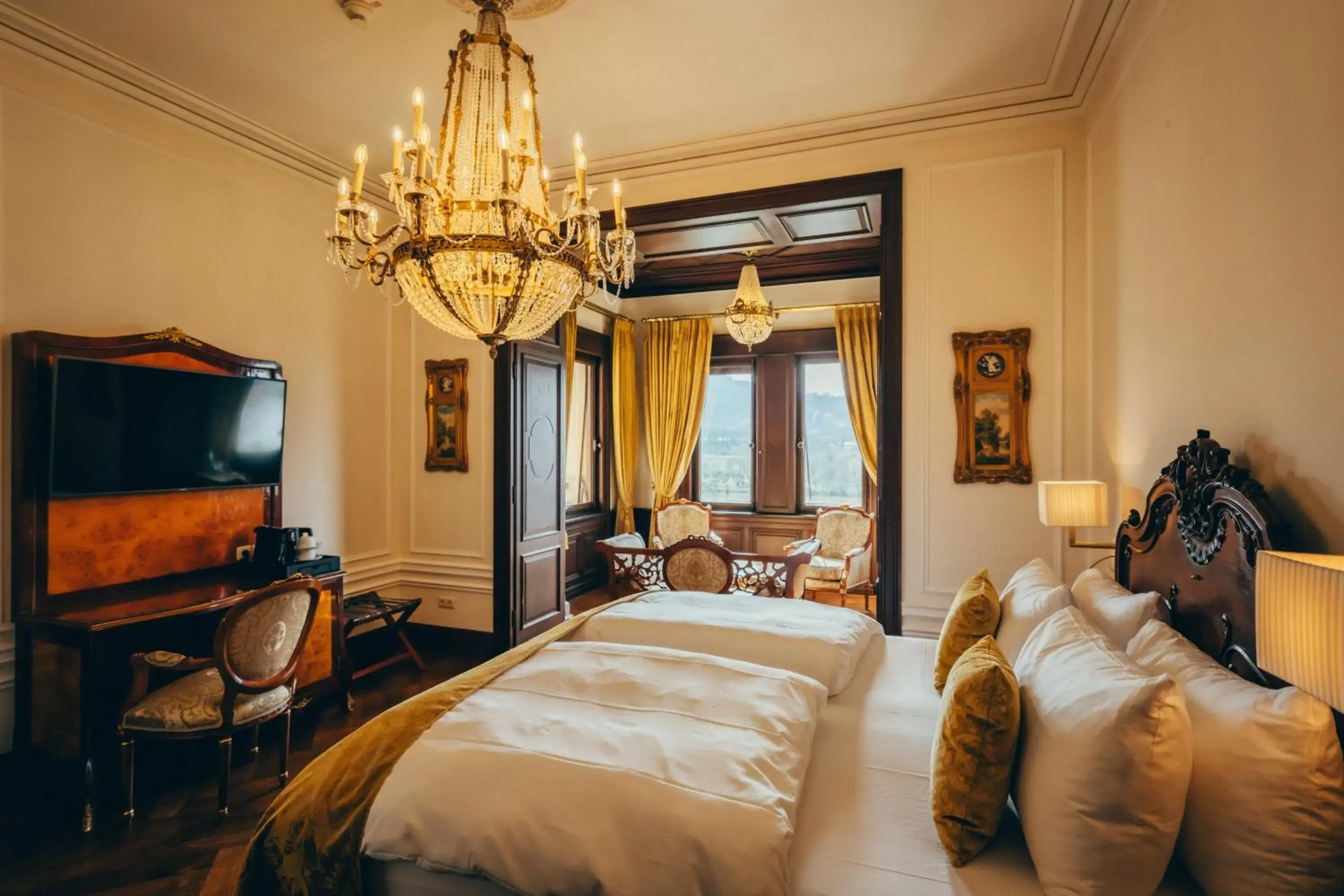 Bedroom, Bed in Schloss Lieser, Autograph Collection Bedroom, Bed in Schloss Lieser, Autograph Collection