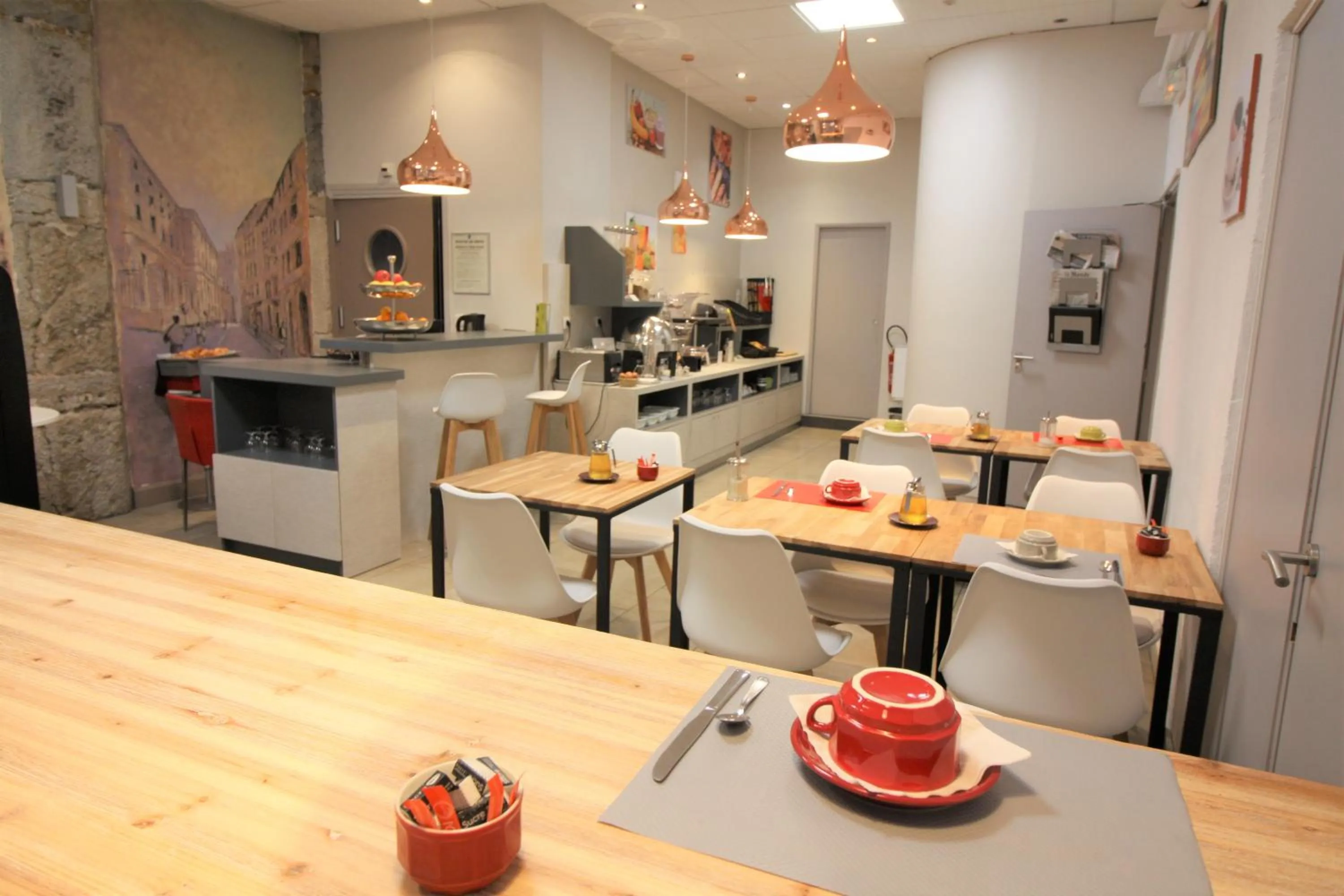 Buffet breakfast in Best Western Lyon Saint-Antoine