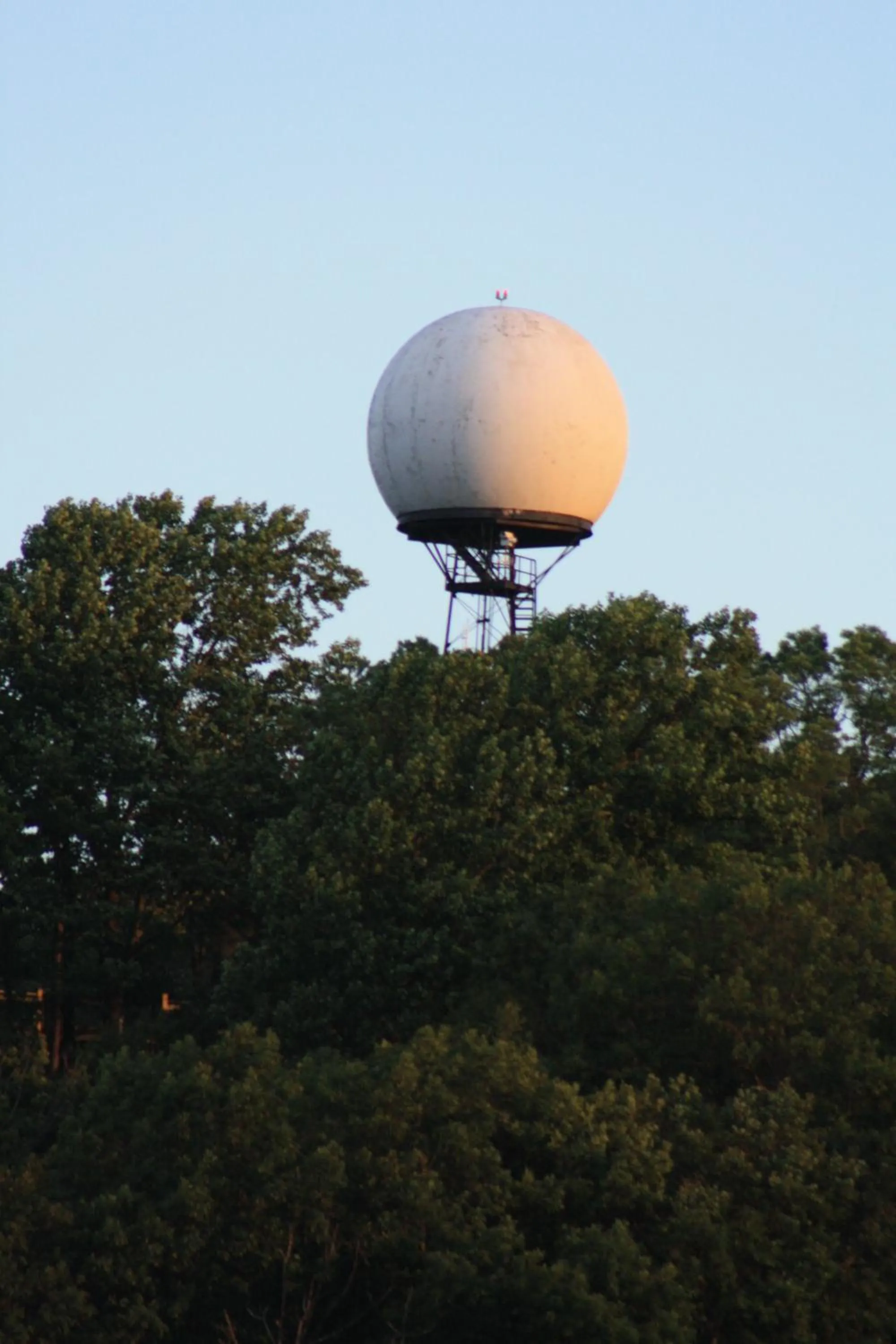 Nearby landmark in Maplewood Hotel