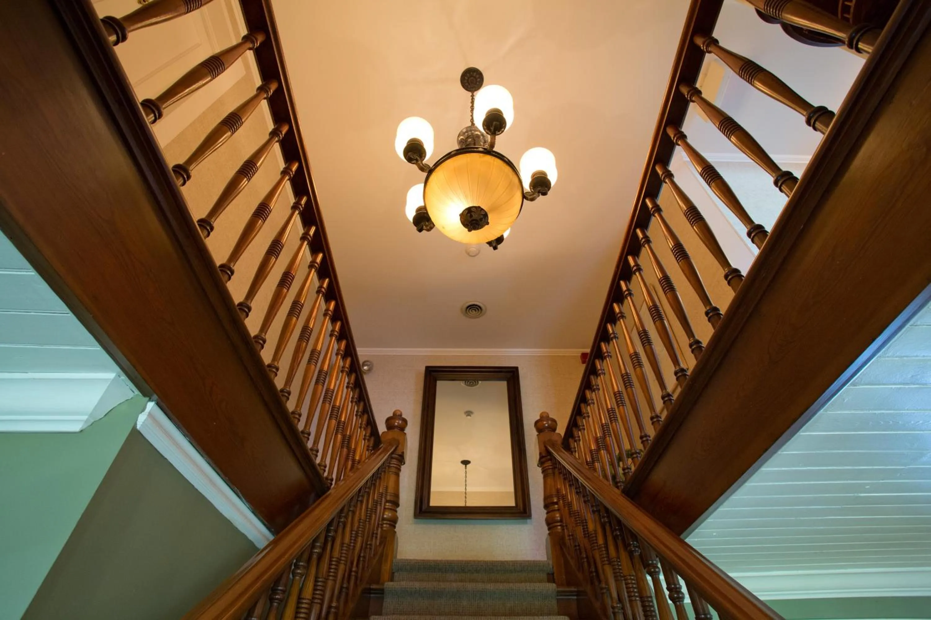 Lobby or reception in Maplewood Hotel