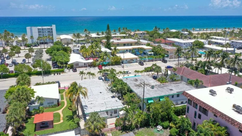 Neighbourhood in Sea Garden by the Sea