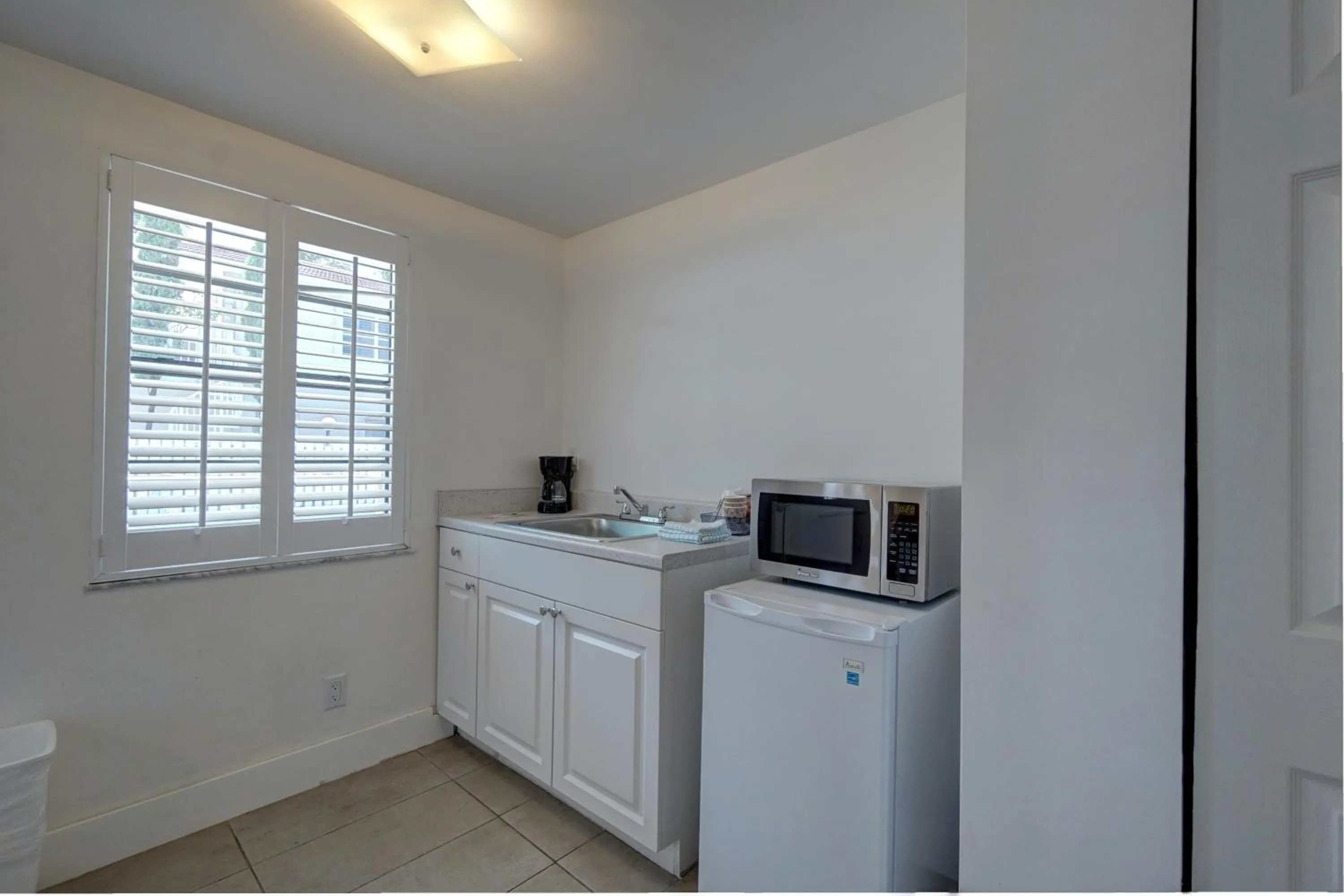 Kitchen or kitchenette in Sea Garden by the Sea