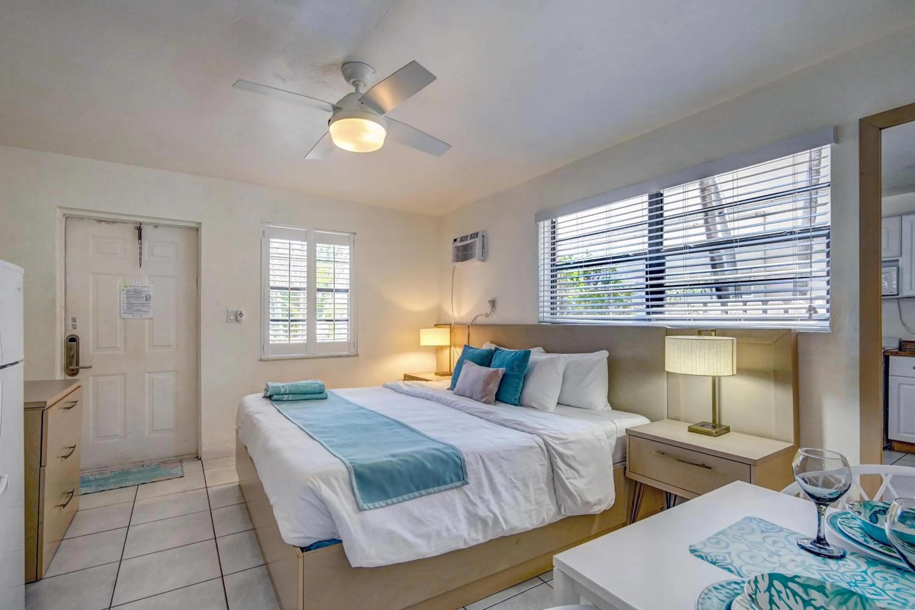 Bedroom, Bed in Sea Garden by the Sea