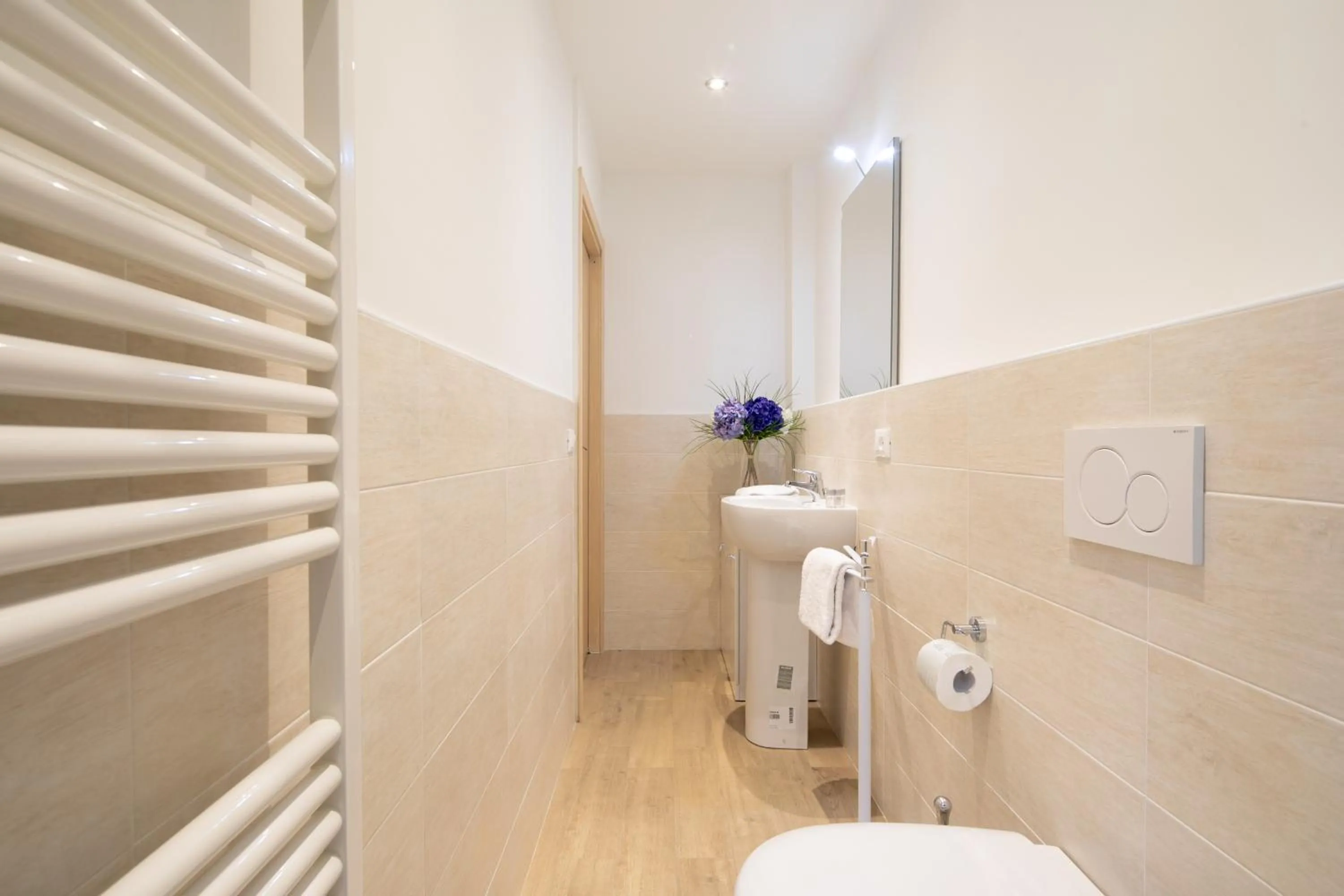 Toilet in Modern Duomo View by Mmega