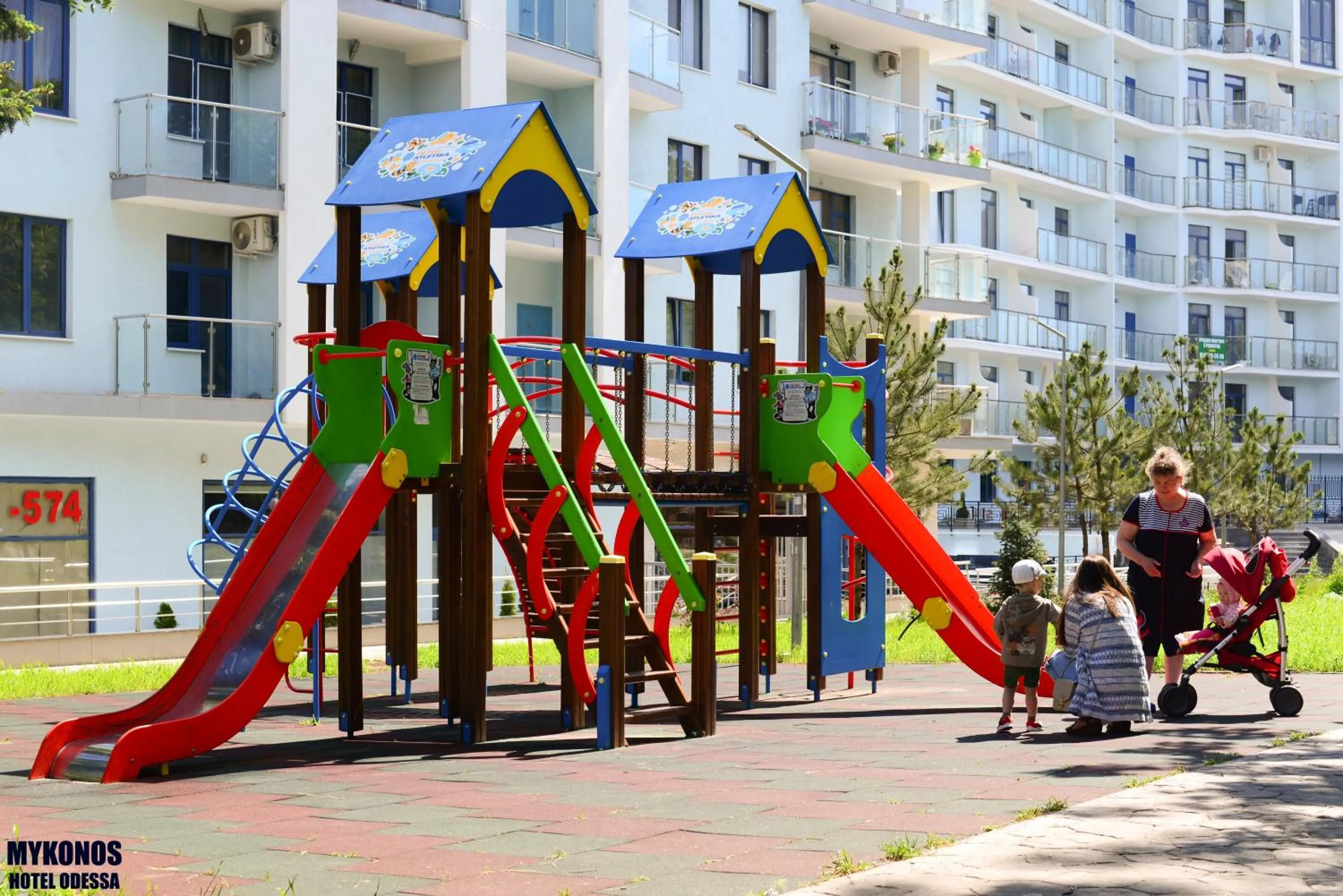 Children play ground in Mykonos Hotel Apart - Maestro