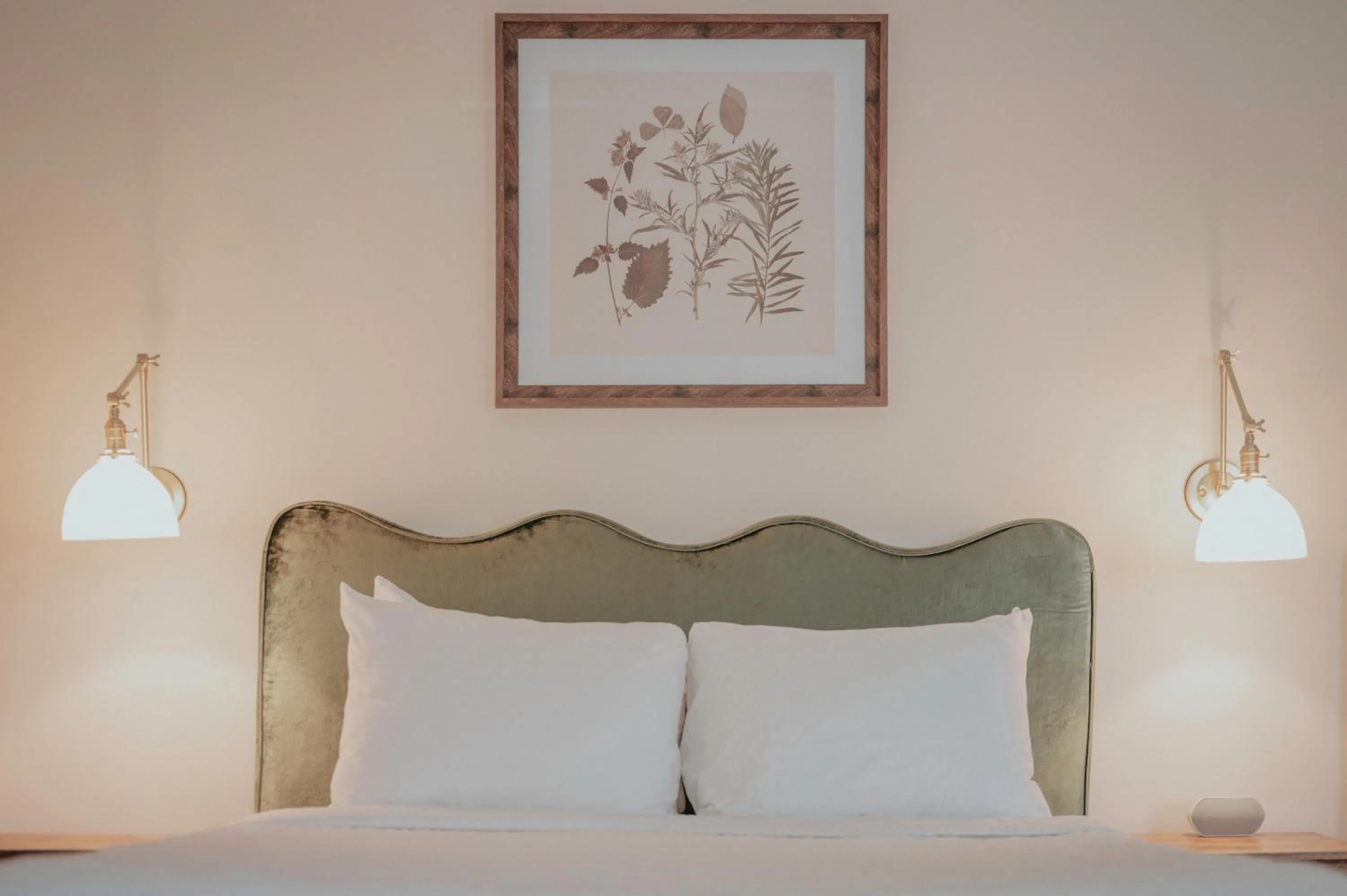 Decorative detail, Bed in The Rochester Hotel