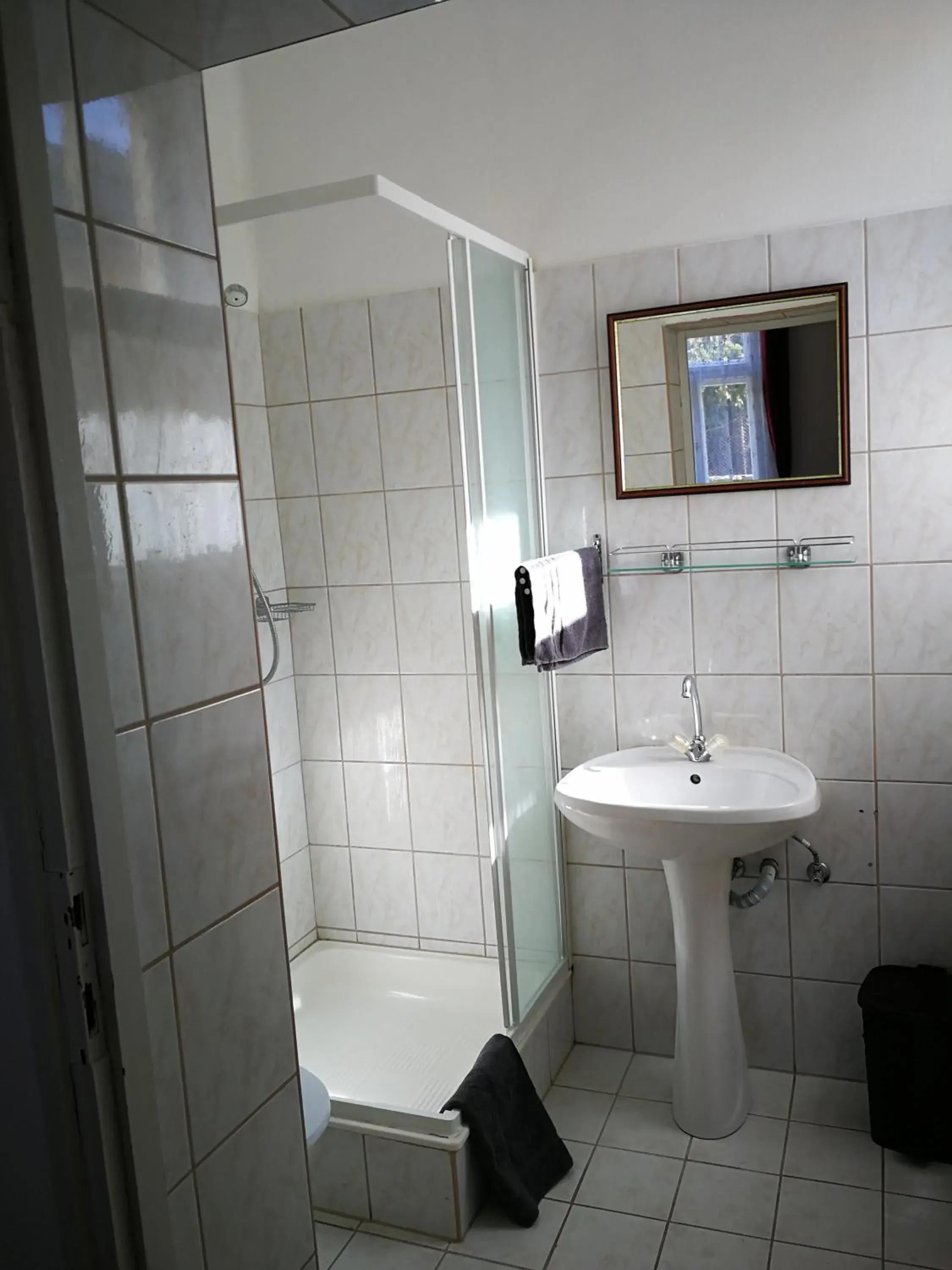 Deluxe Double Room with Shower in TulipánVendégház Deluxe Double Room with Shower in TulipánVendégház
