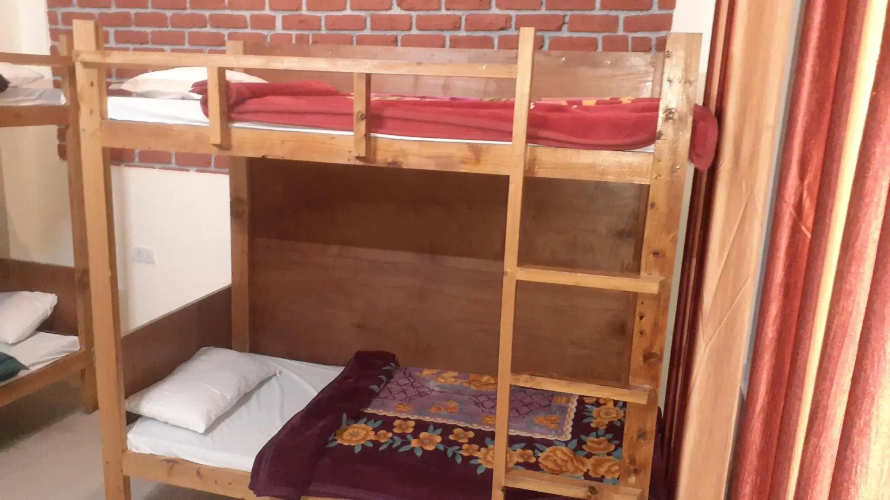 Bed in White Water Inn Mcleodganj Bed in White Water Inn Mcleodganj