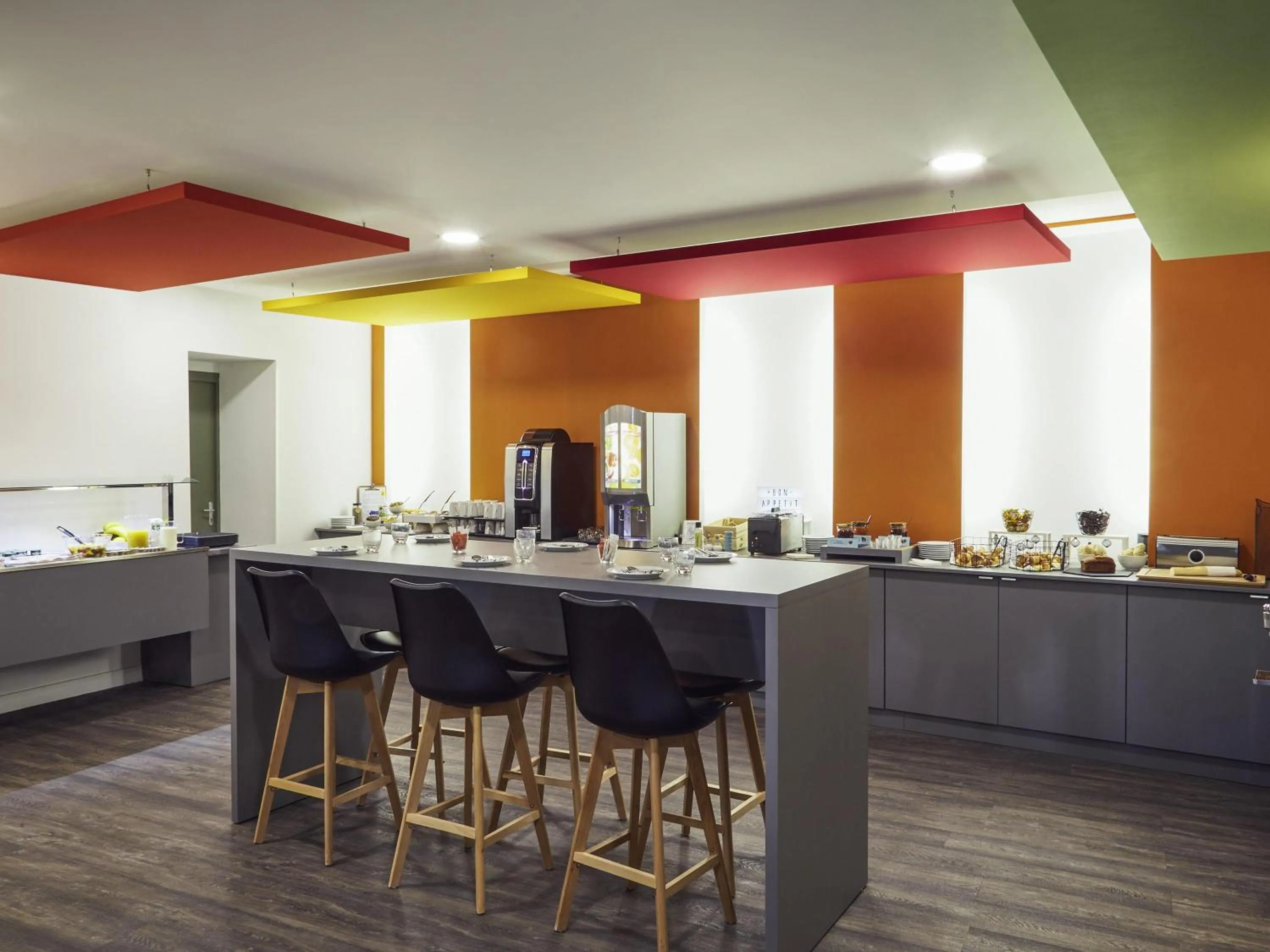 Breakfast in ibis Styles Marseille Vieux Port