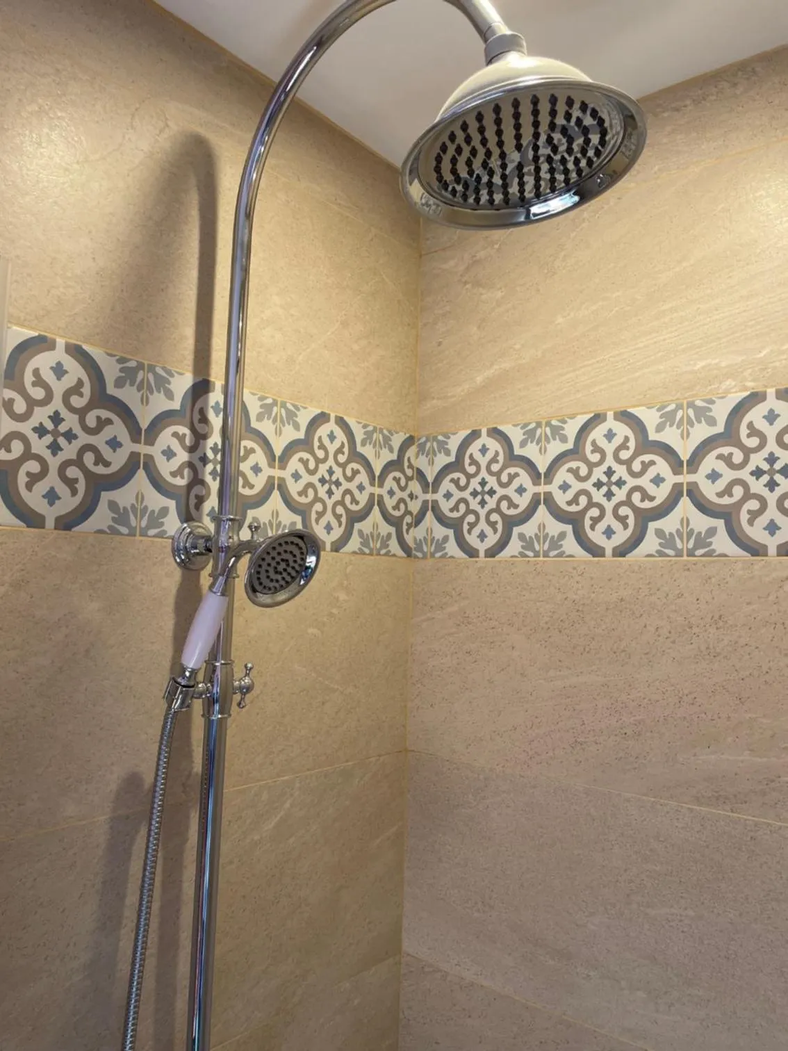 Shower in Maison Prémartine