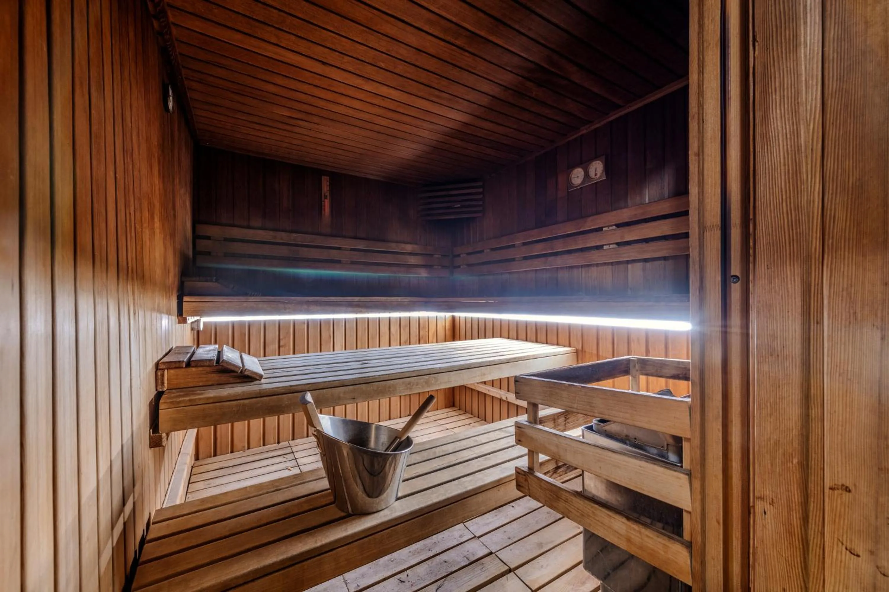 Sauna in Logis Hotel Center