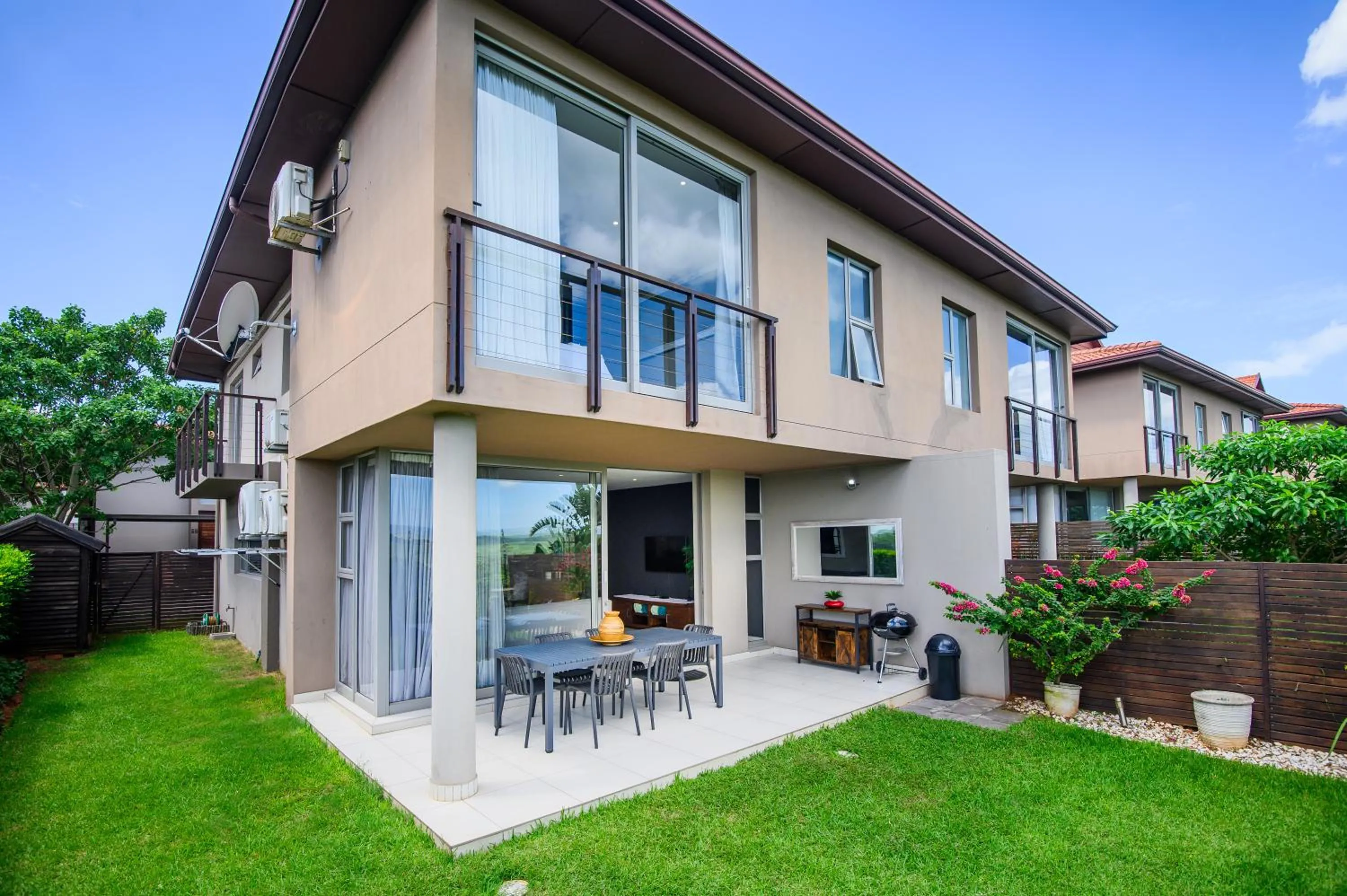Ballito Zimbali Wedge