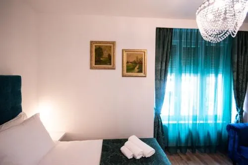 Center Luxury Rooms 1