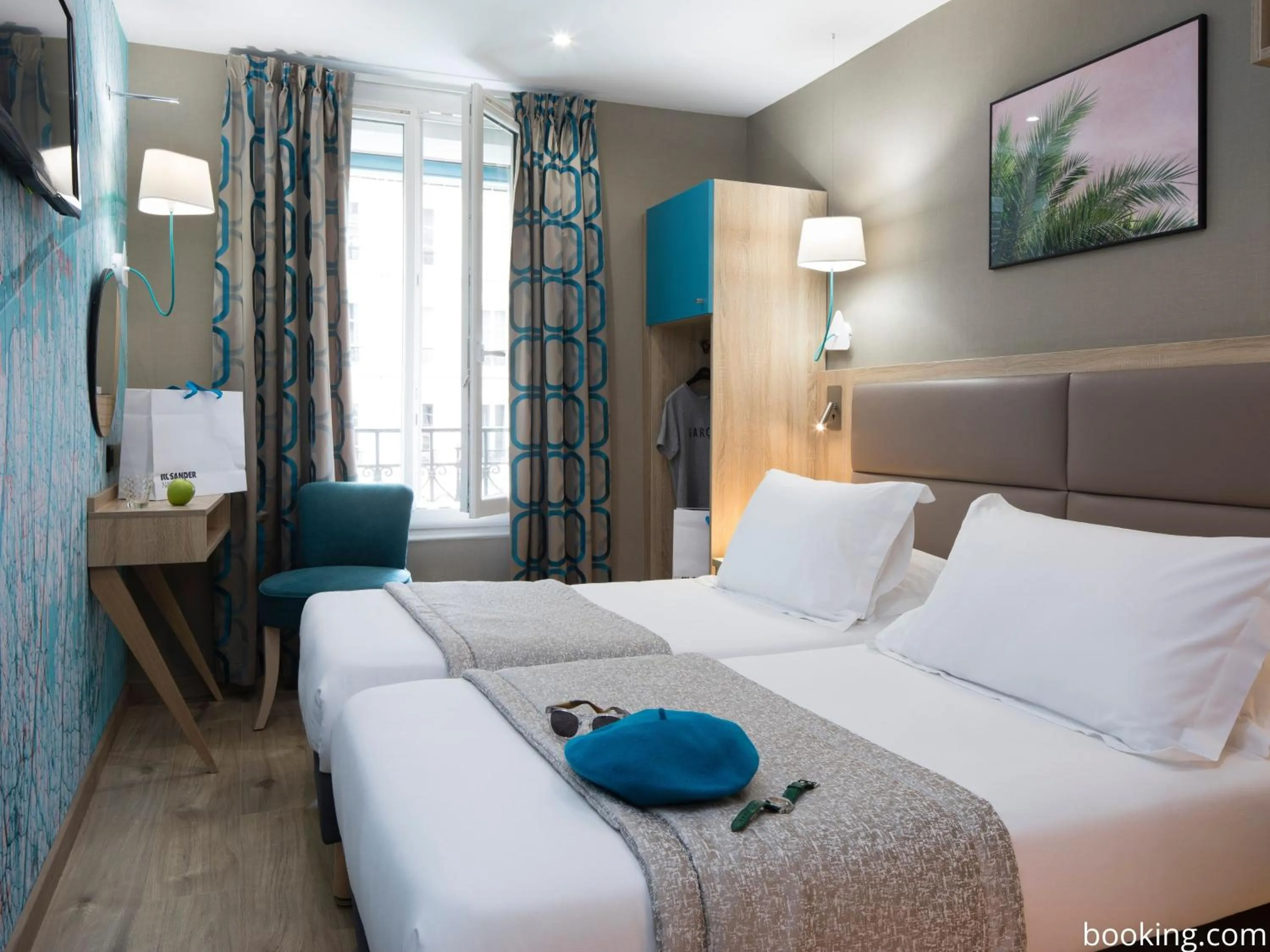 Bedroom, Bed in Hotel Daumesnil-Vincennes