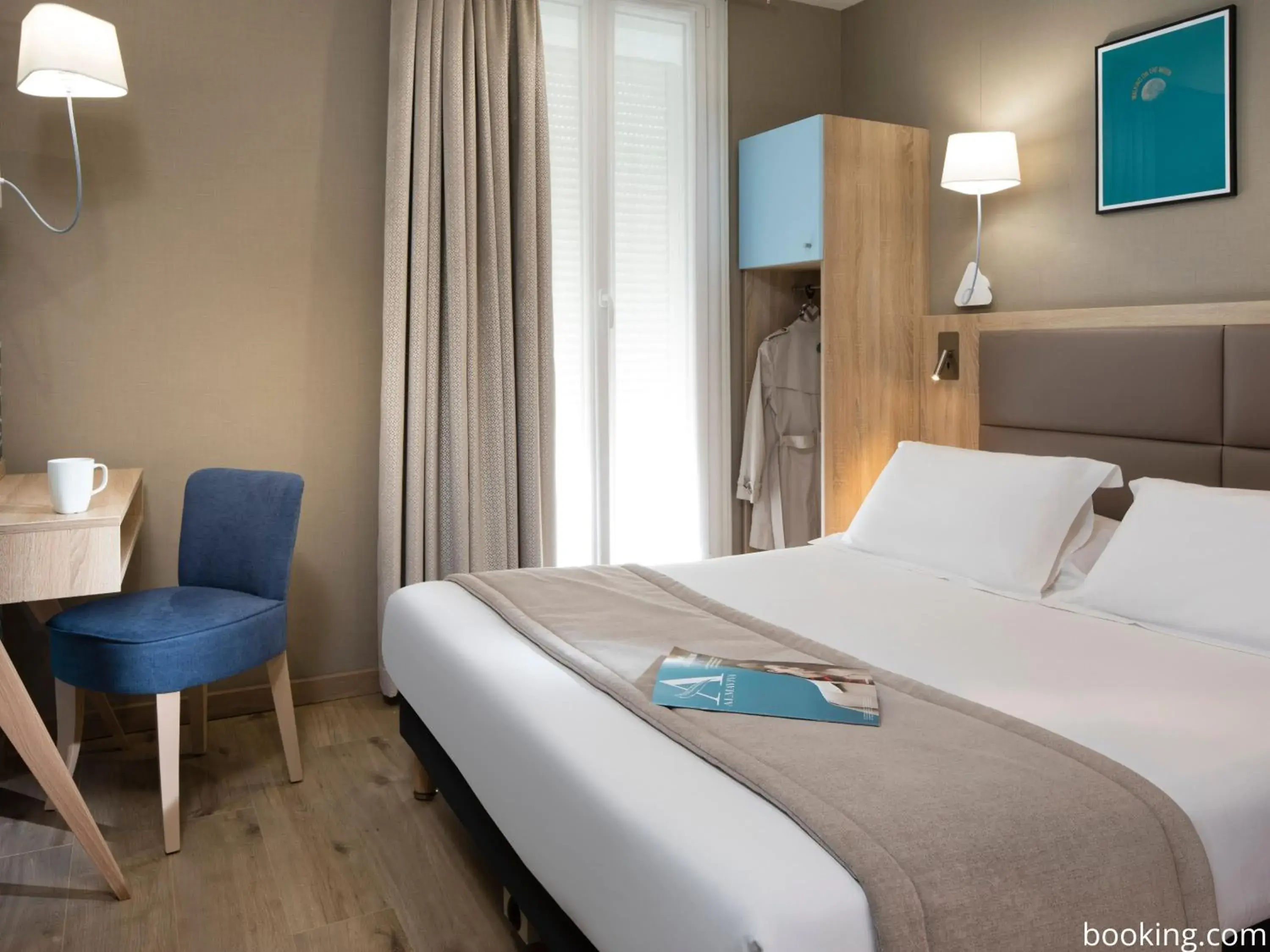 Standard Double Room in Hotel Daumesnil-Vincennes Standard Double Room in Hotel Daumesnil-Vincennes