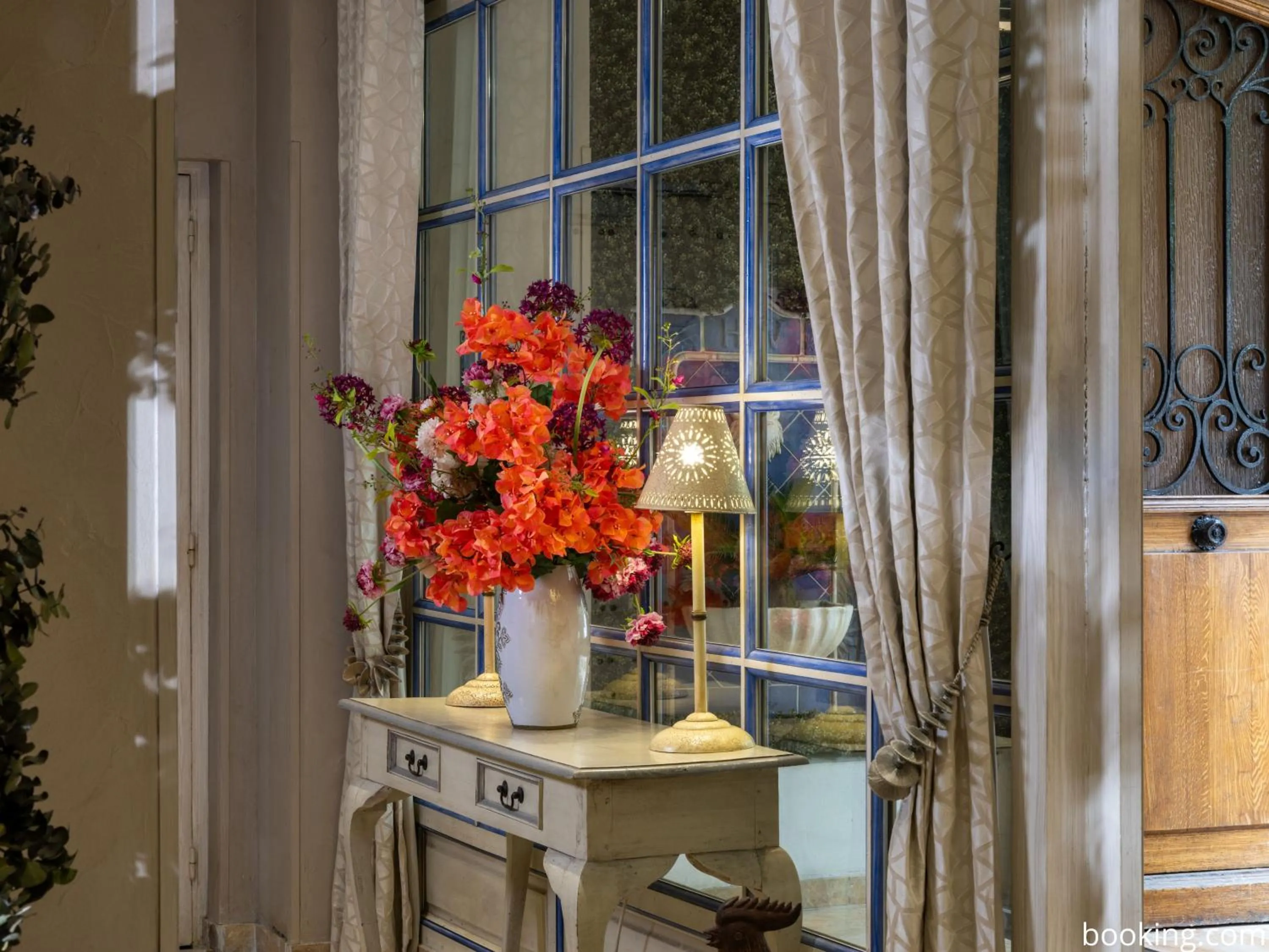 Lobby or reception in Hotel Daumesnil-Vincennes