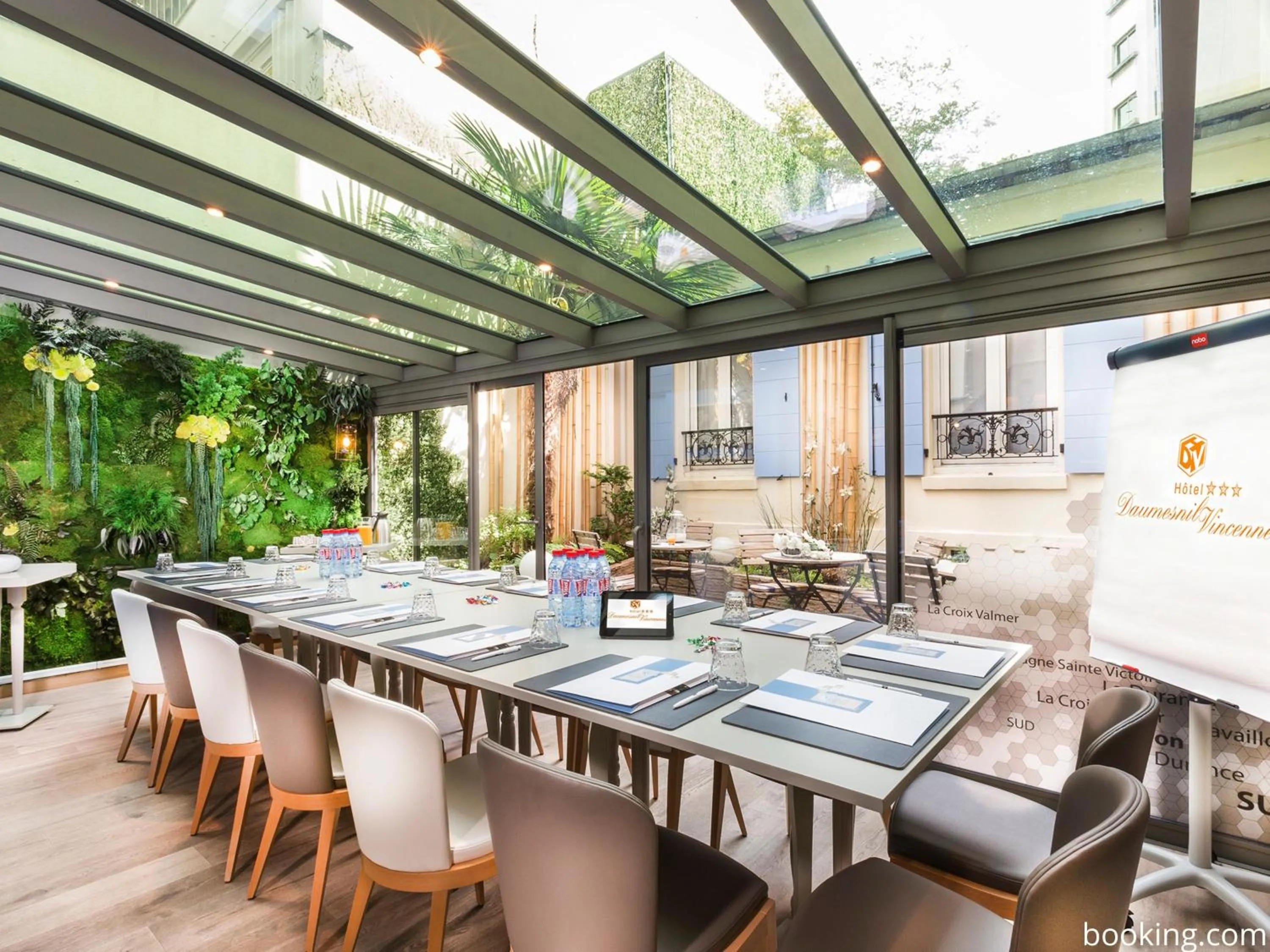 Banquet/Function facilities in Hotel Daumesnil-Vincennes