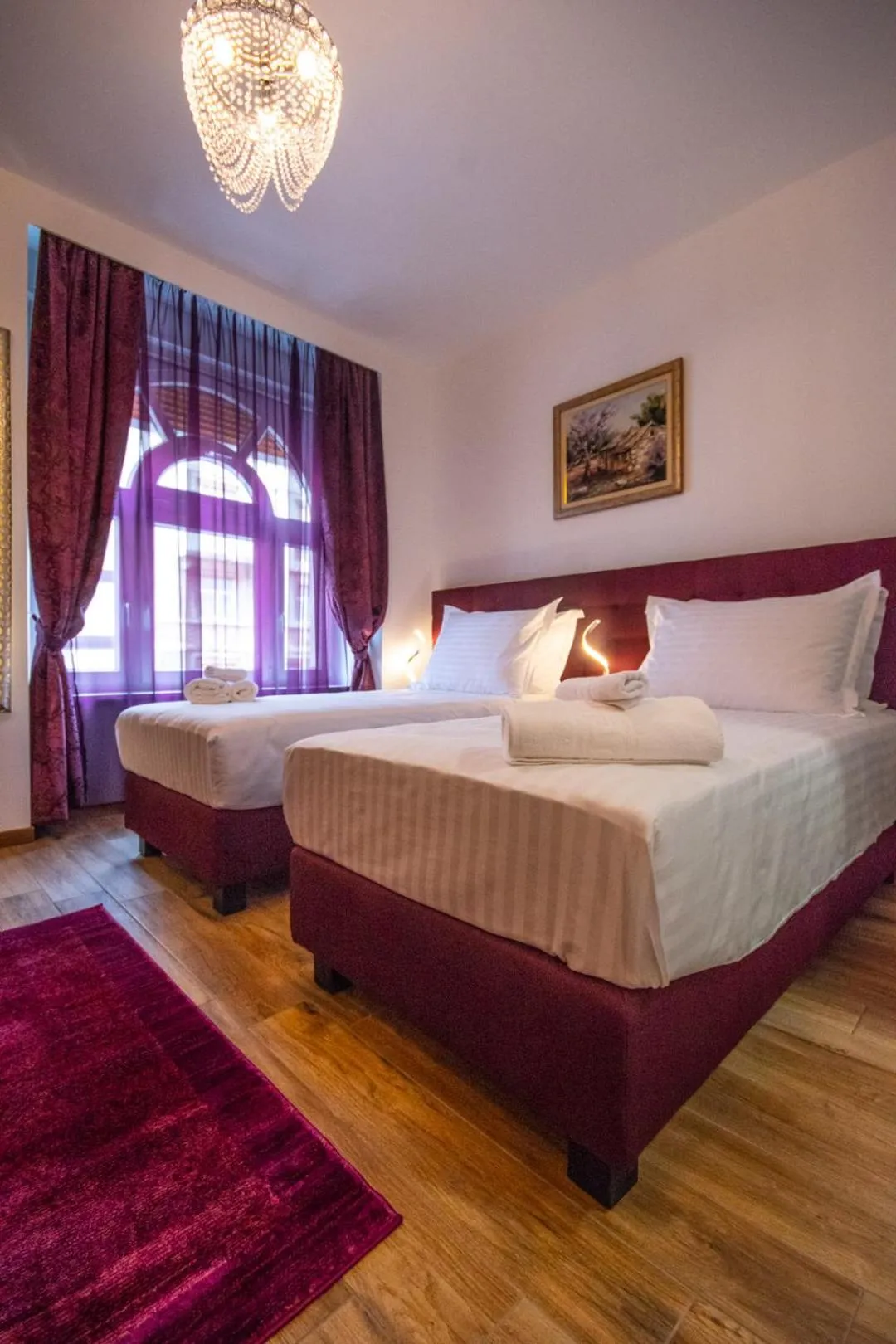 Center Luxury Rooms 2