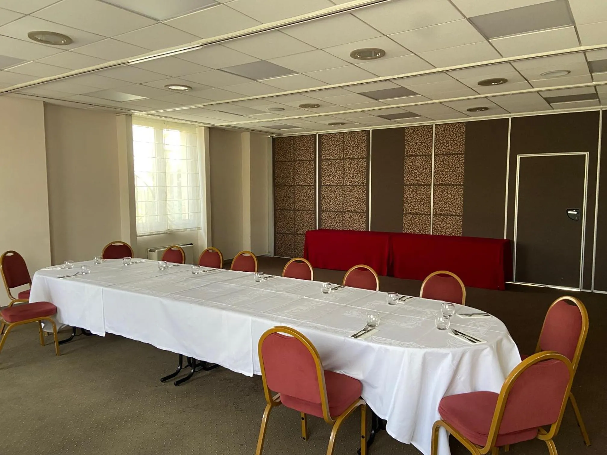 Living room in LOGIS Hotel l'Escargotière Dijon Sud - Chenove