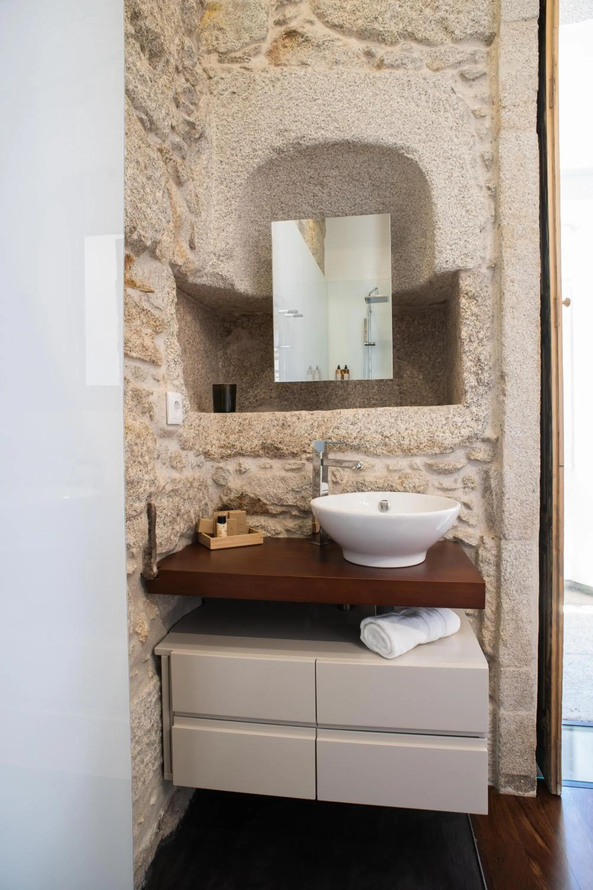 Bathroom in D'Autor Apartments Alegria