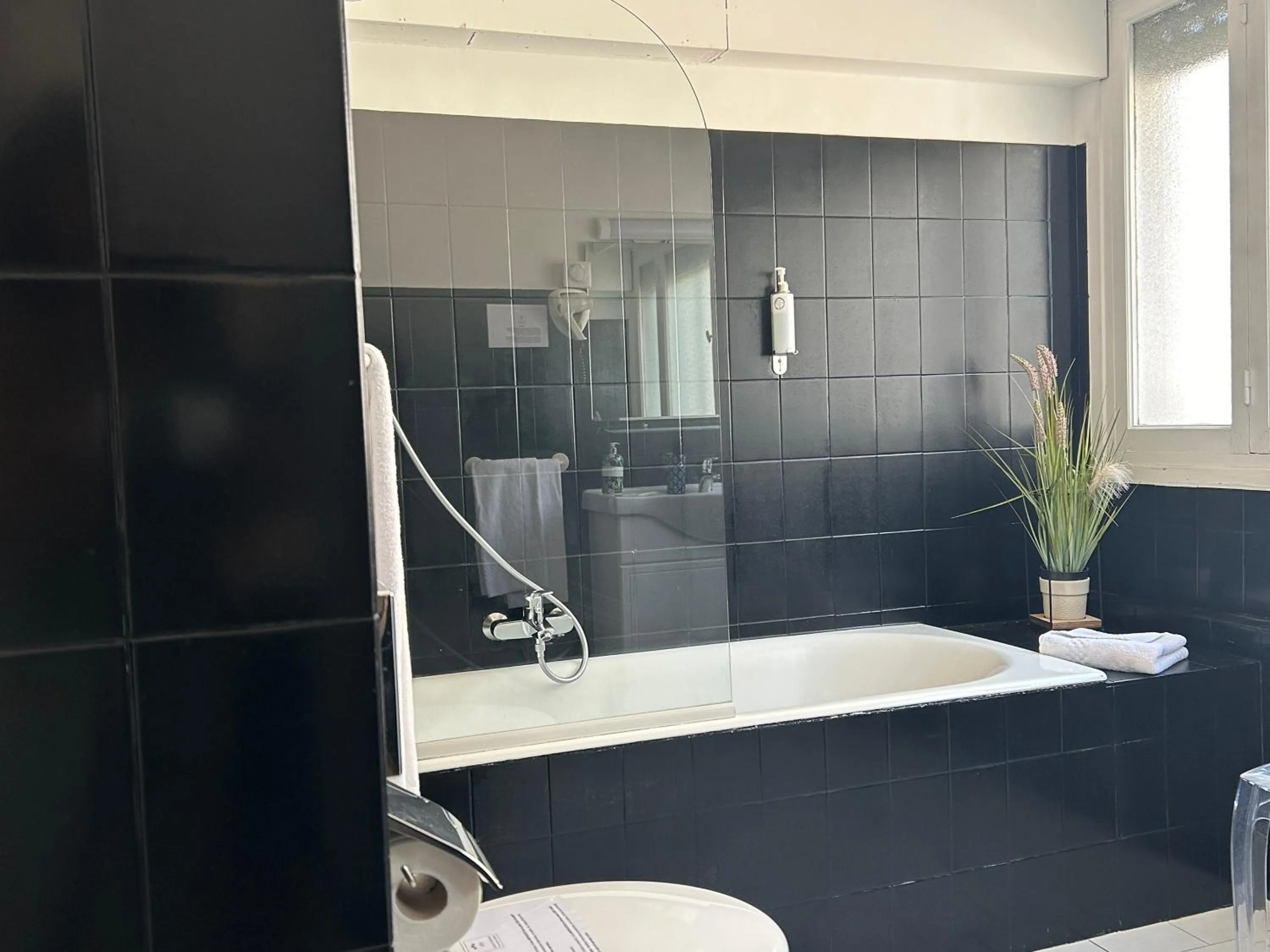 ATH hôtel Athénée