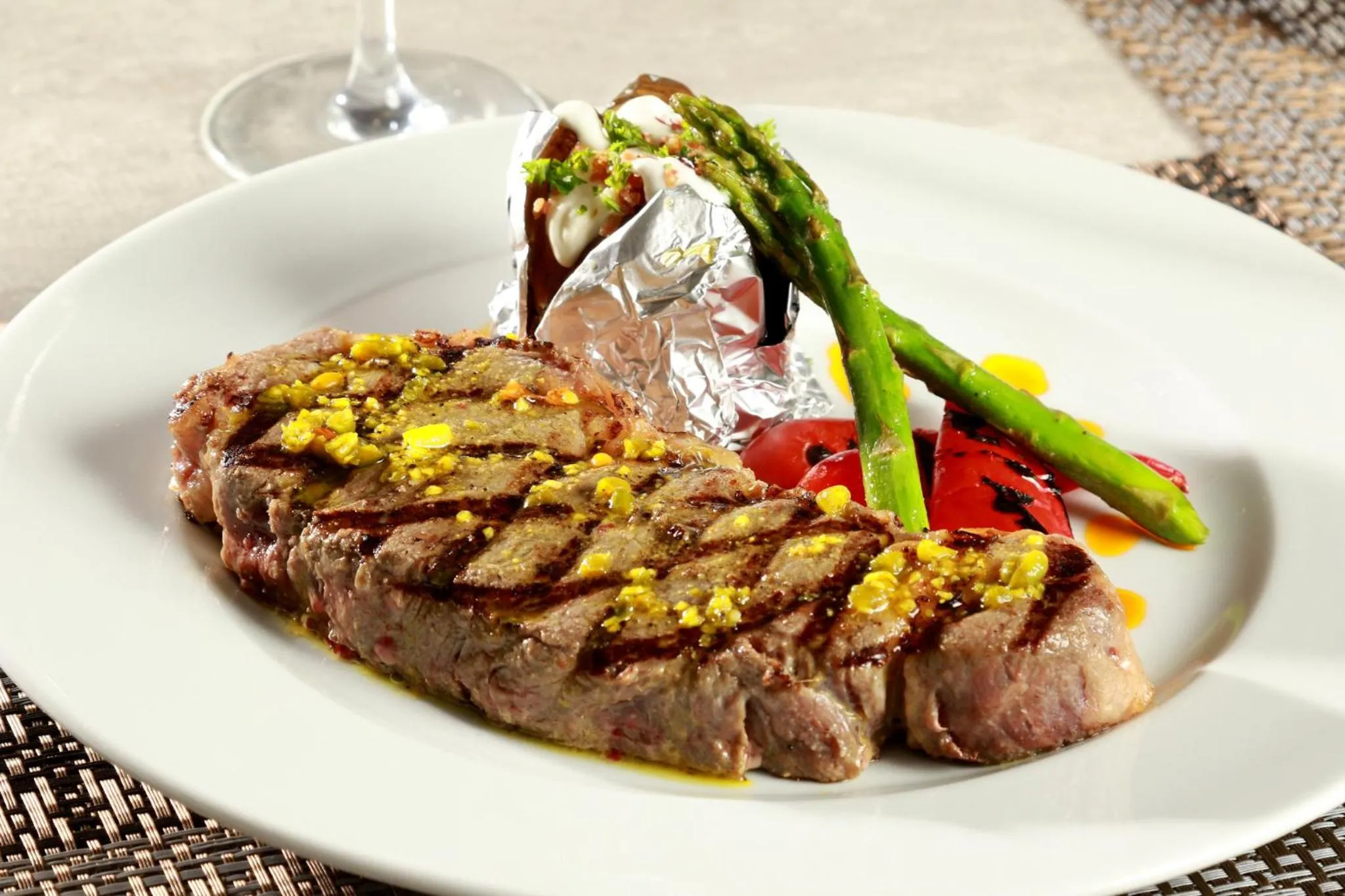 Restaurant/places to eat in Holiday Inn & Suites Monterrey Apodaca Zona Airport, an IHG hotel