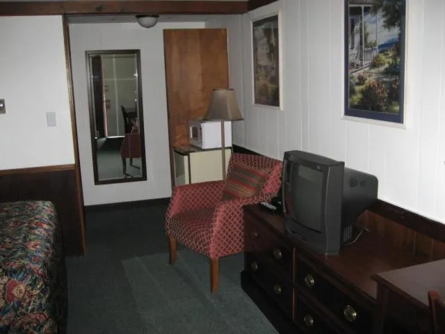 Decorative detail, TV/Entertainment Center in Sea Whale Motel