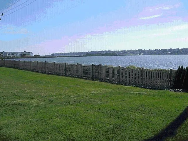 Day in Sea Whale Motel