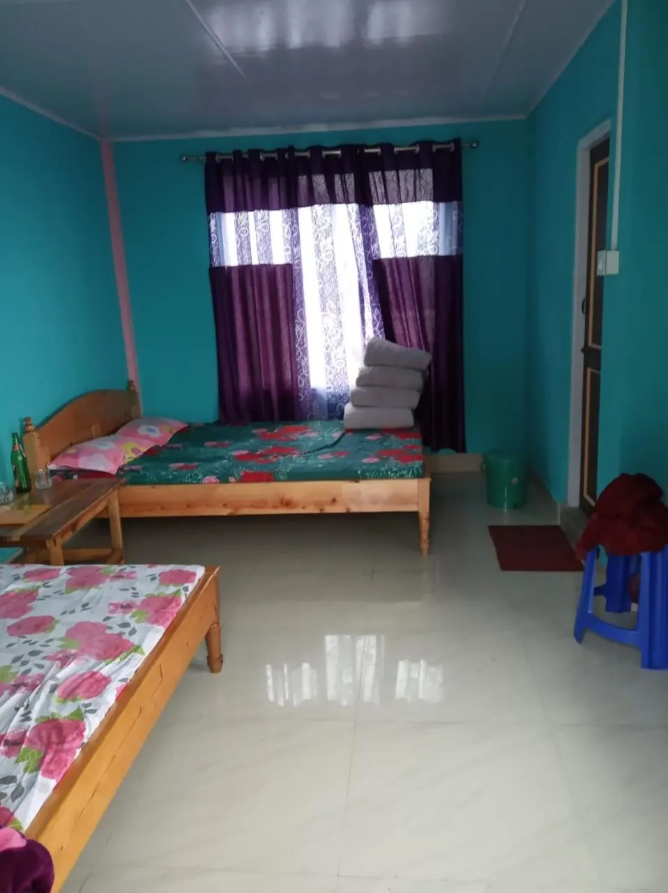 Bed in VAMOOSE CHAMLING