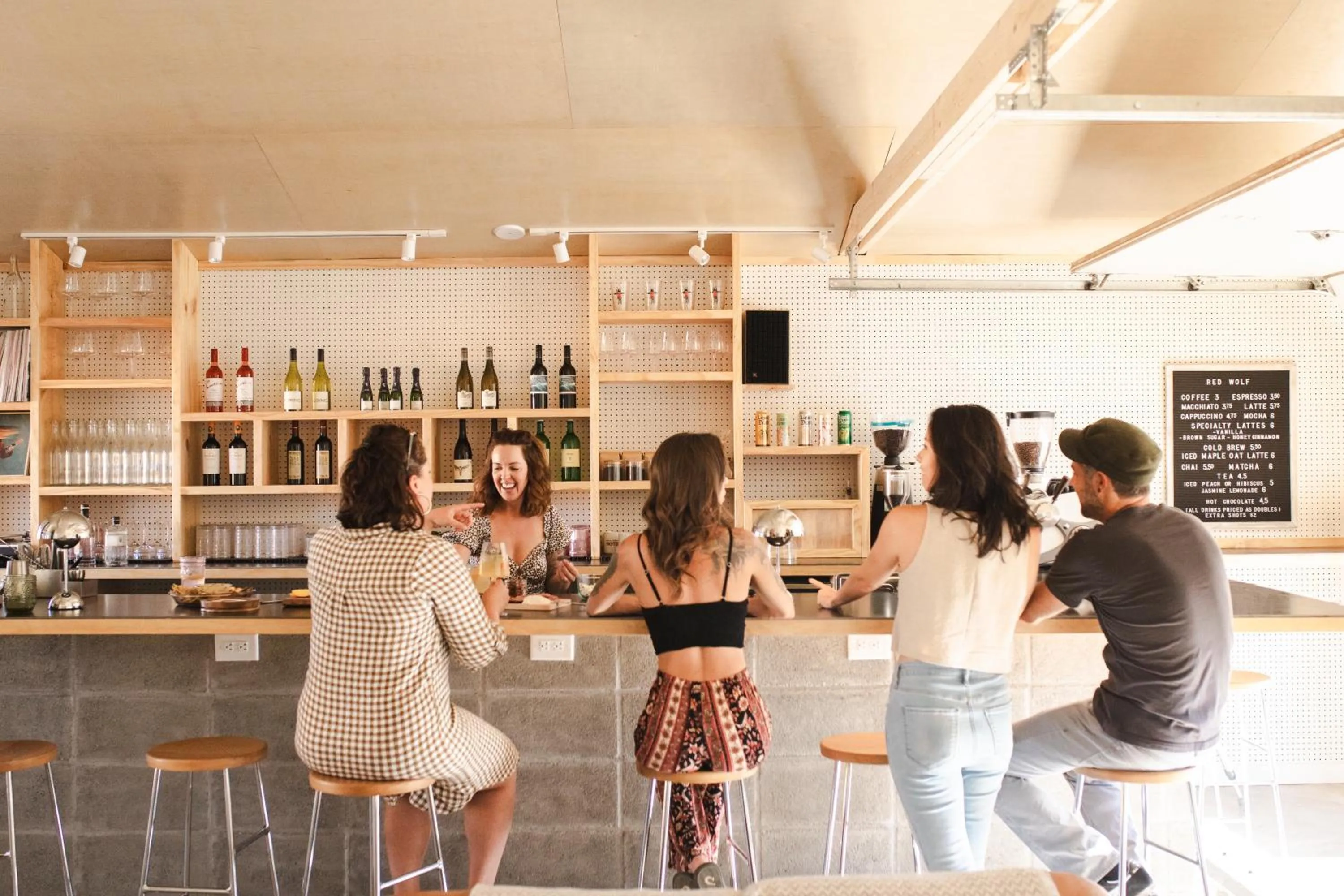 Lounge or bar in Mesa Verde Motel