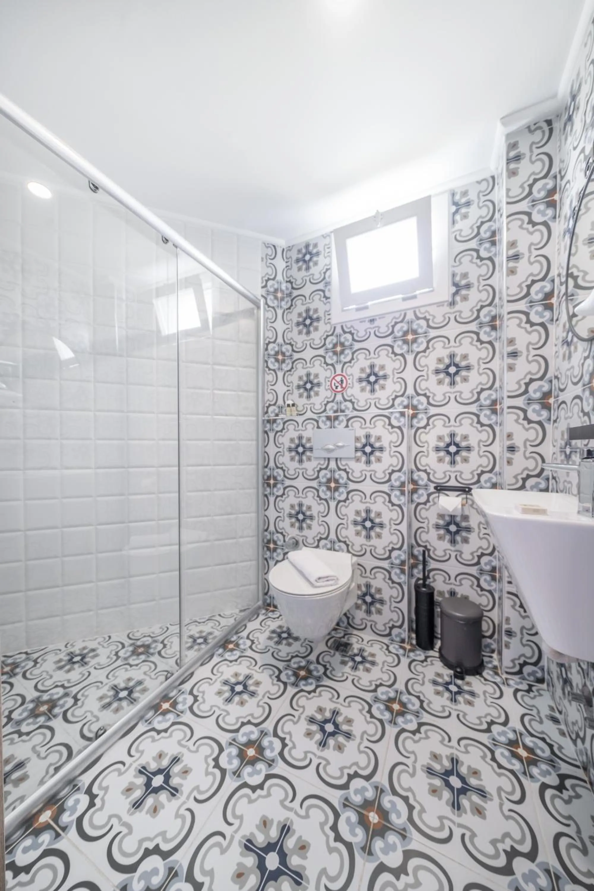 Shower in İsinda Pansiyon