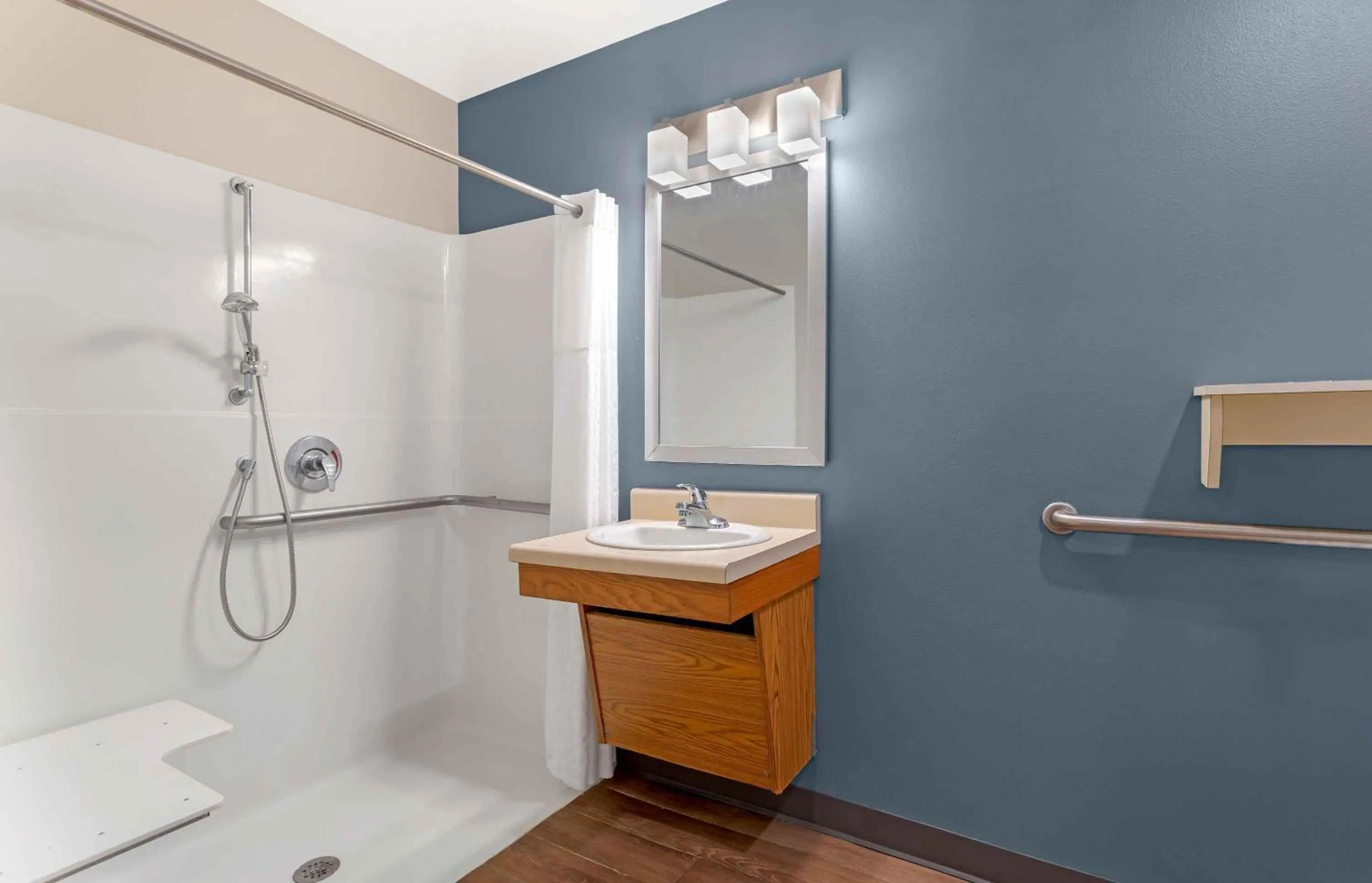 Bathroom in Extended Stay America Select Suites - Fort Myers - Northeast