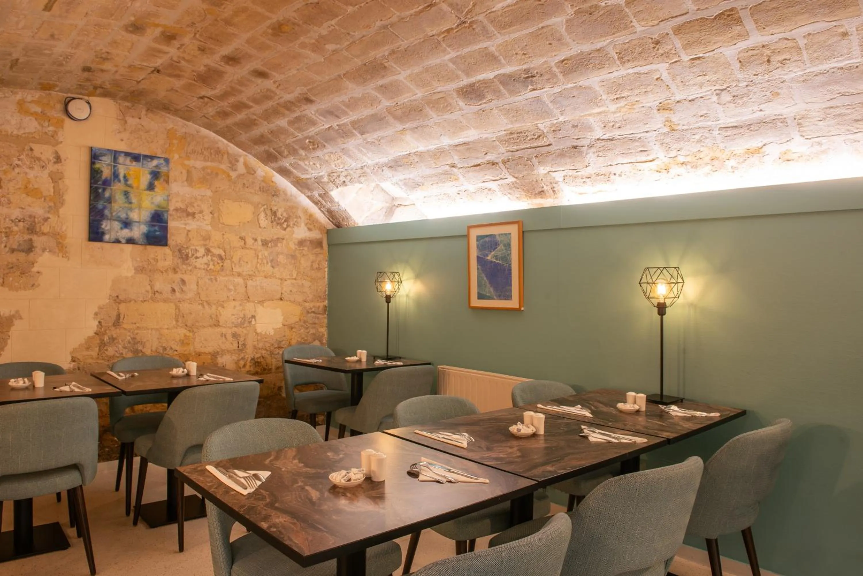 Breakfast in Hotel France Albion