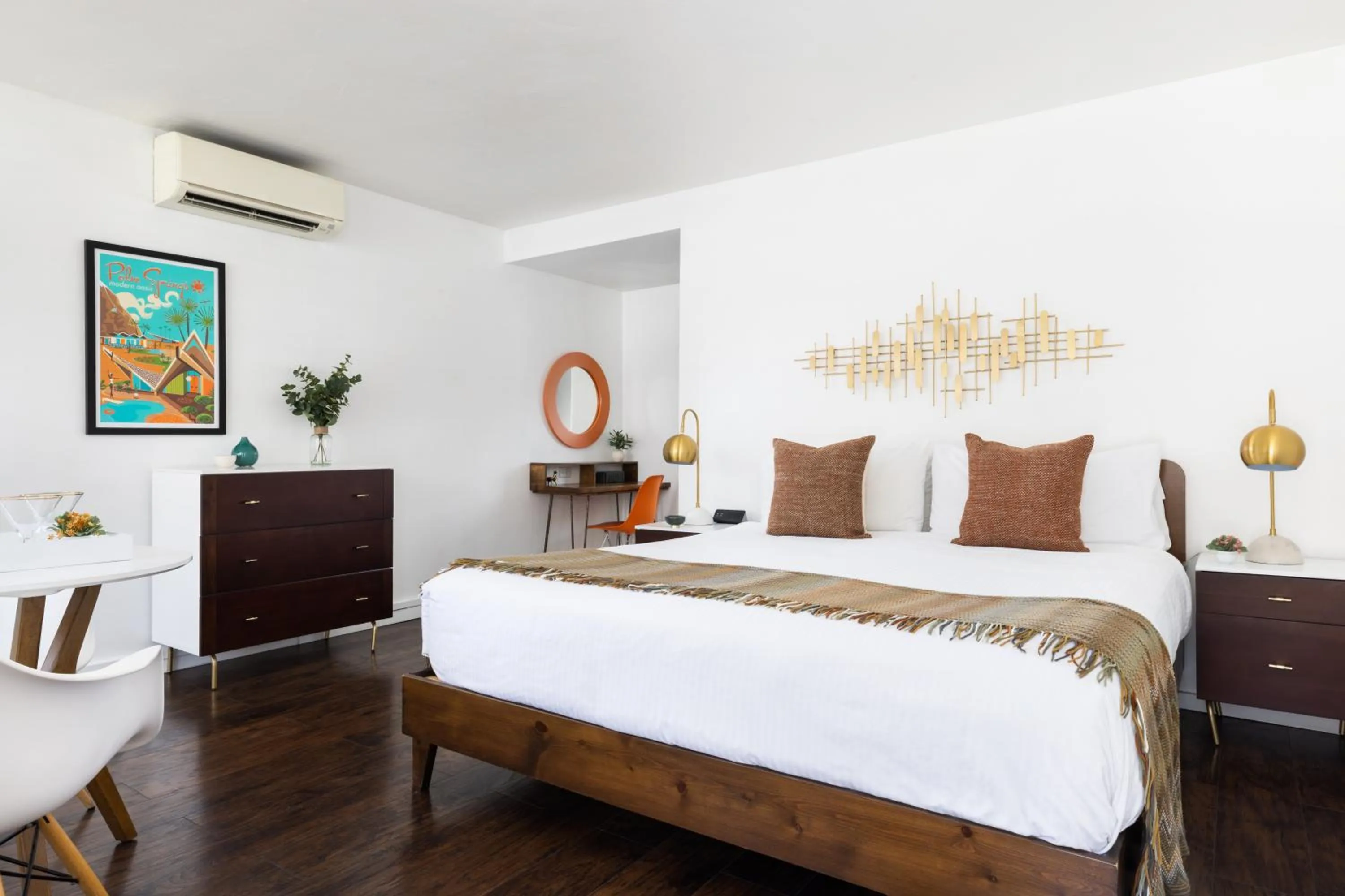 Bed in Del Marcos Hotel