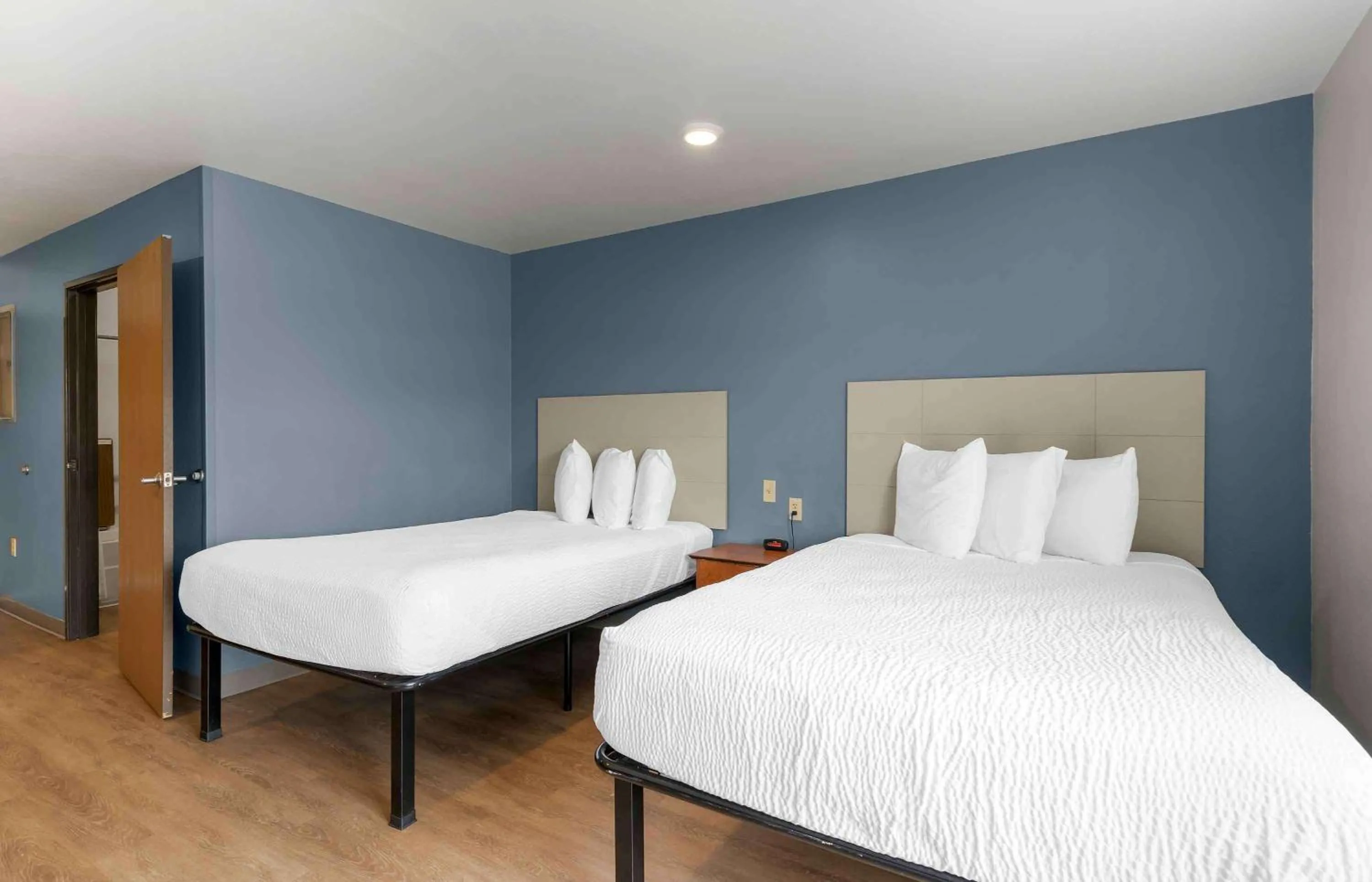 Bedroom, Bed in Extended Stay America Select Suites - Lakeland