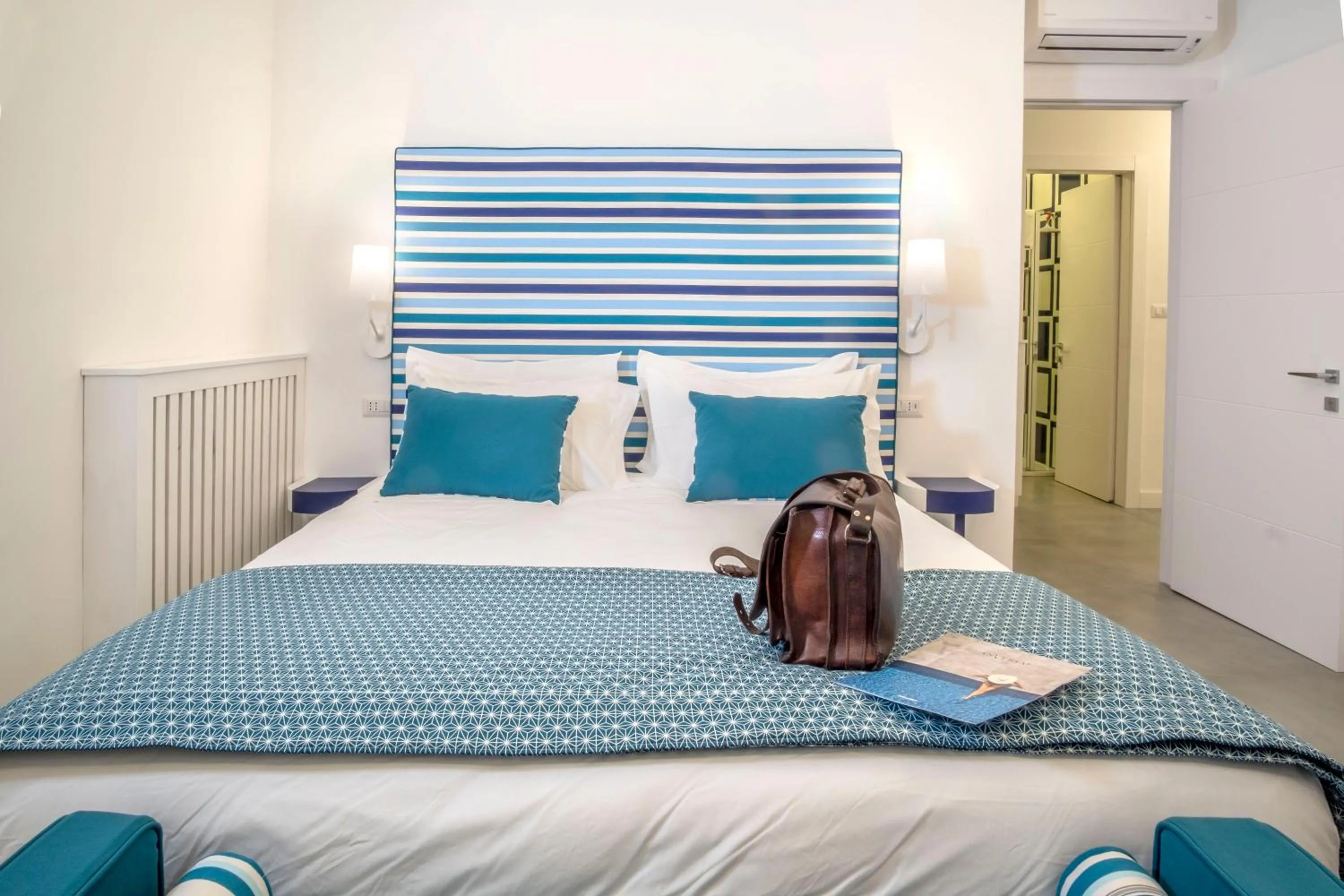 Bed in YourHome - Unica Luxury Apartment