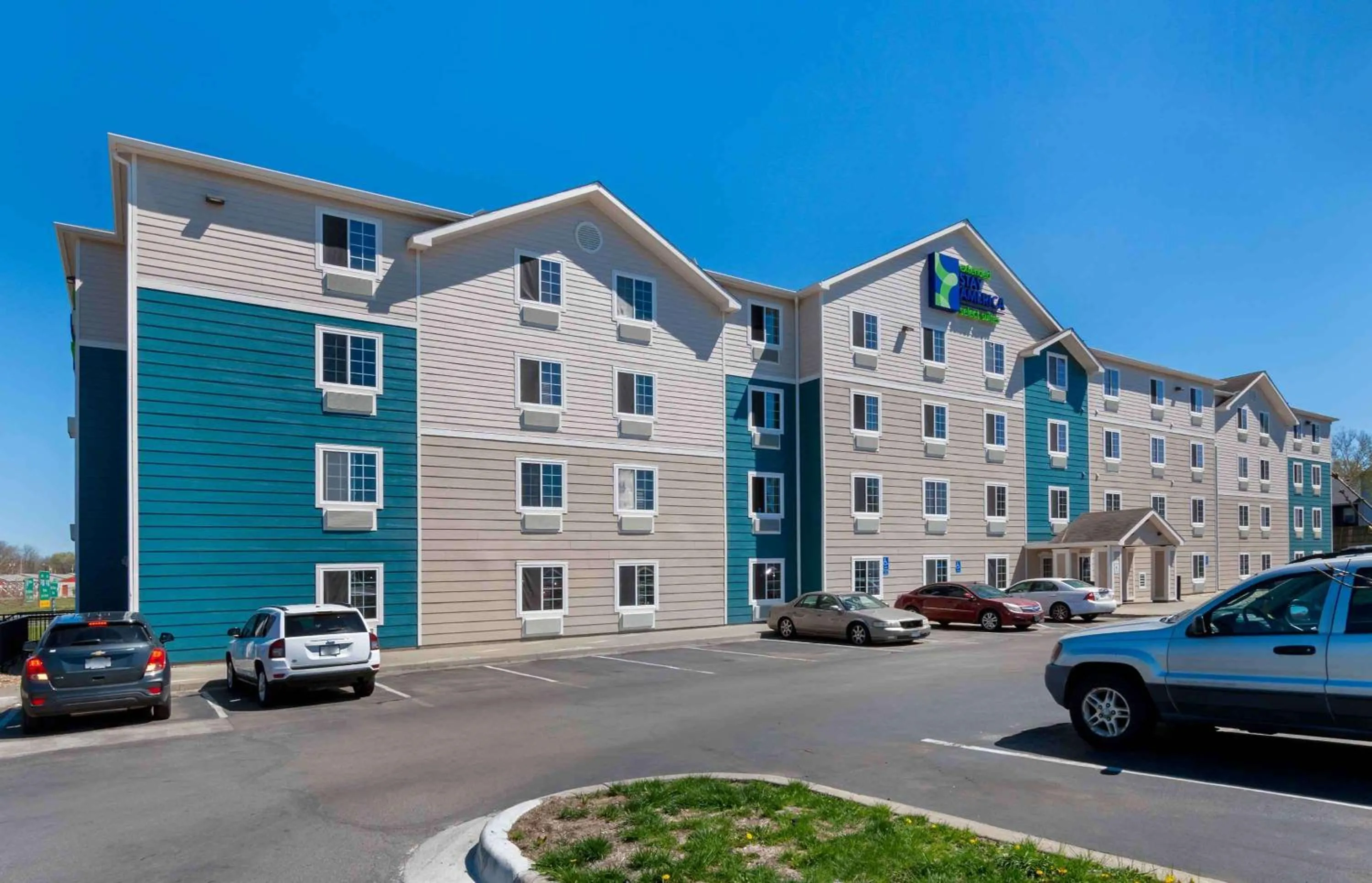 Property building in Extended Stay America Select Suites - Kansas City - South - I-49