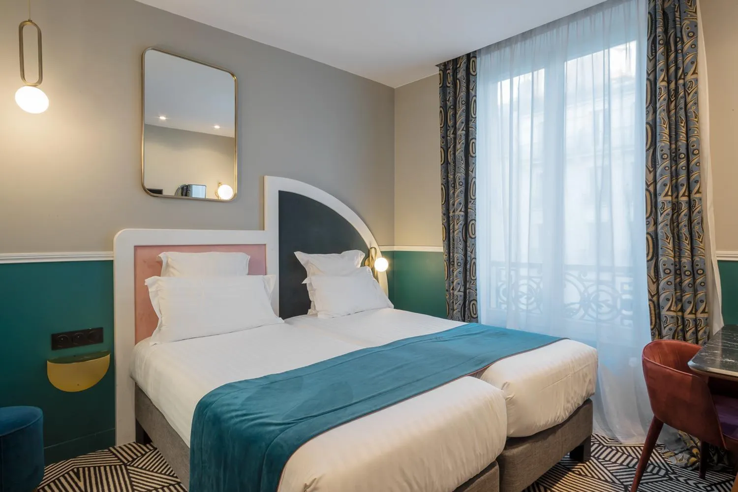 Bed in Hotel Elysa-Luxembourg