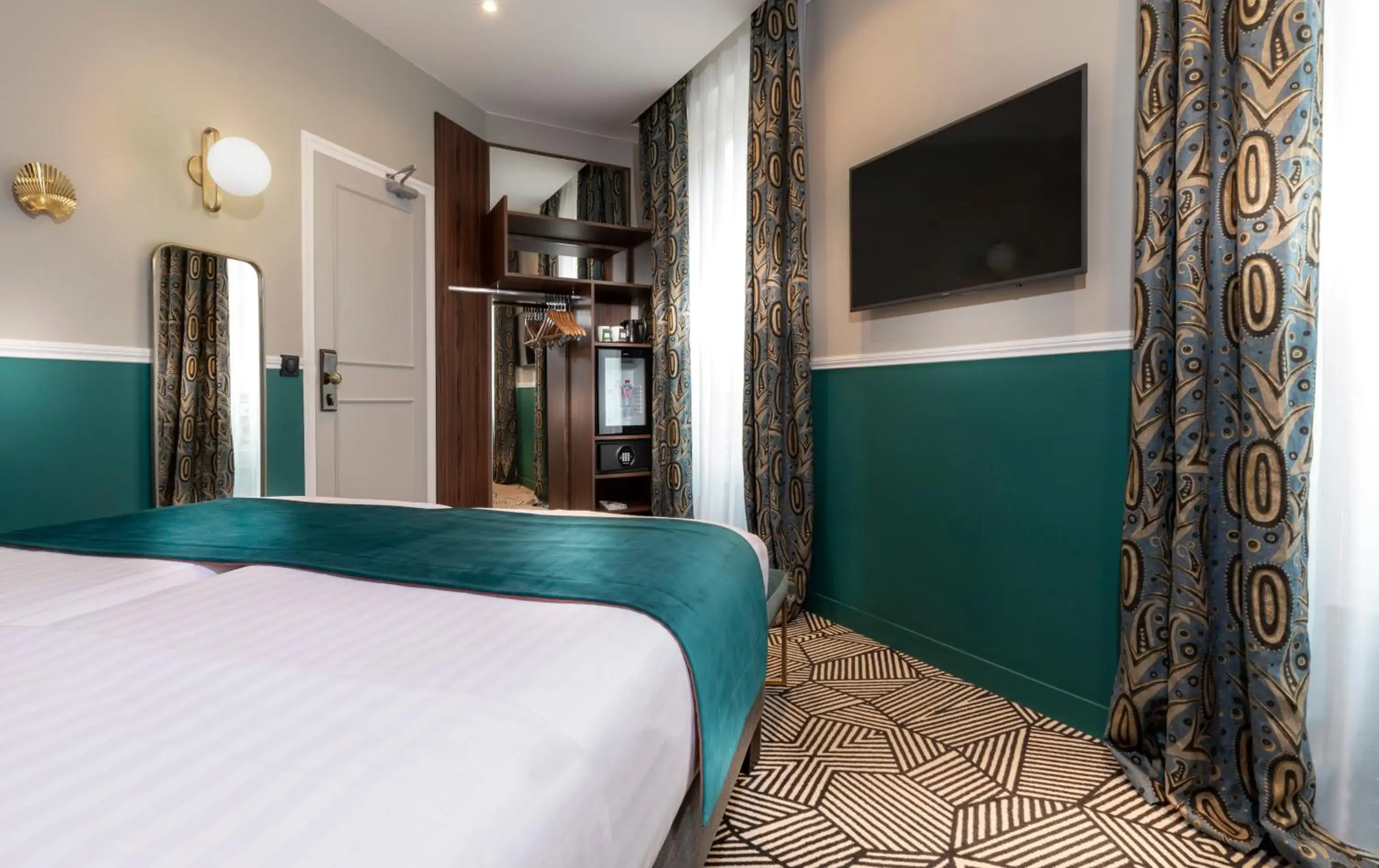 Bed in Hotel Elysa-Luxembourg Bed in Hotel Elysa-Luxembourg